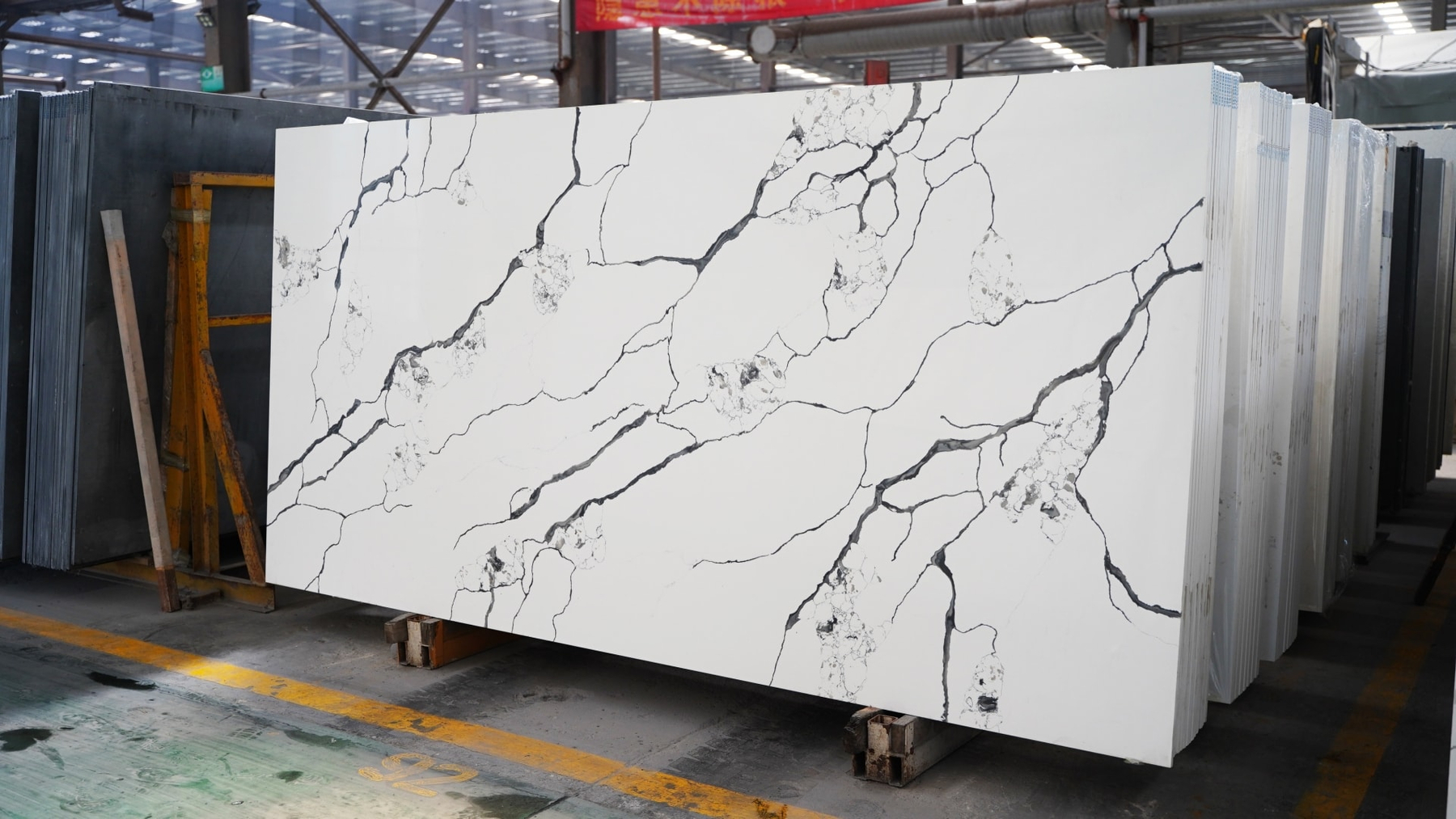 QUARTZ STONE CALACATTA 1009 FOR COUNTERTOP LINX SURFACES