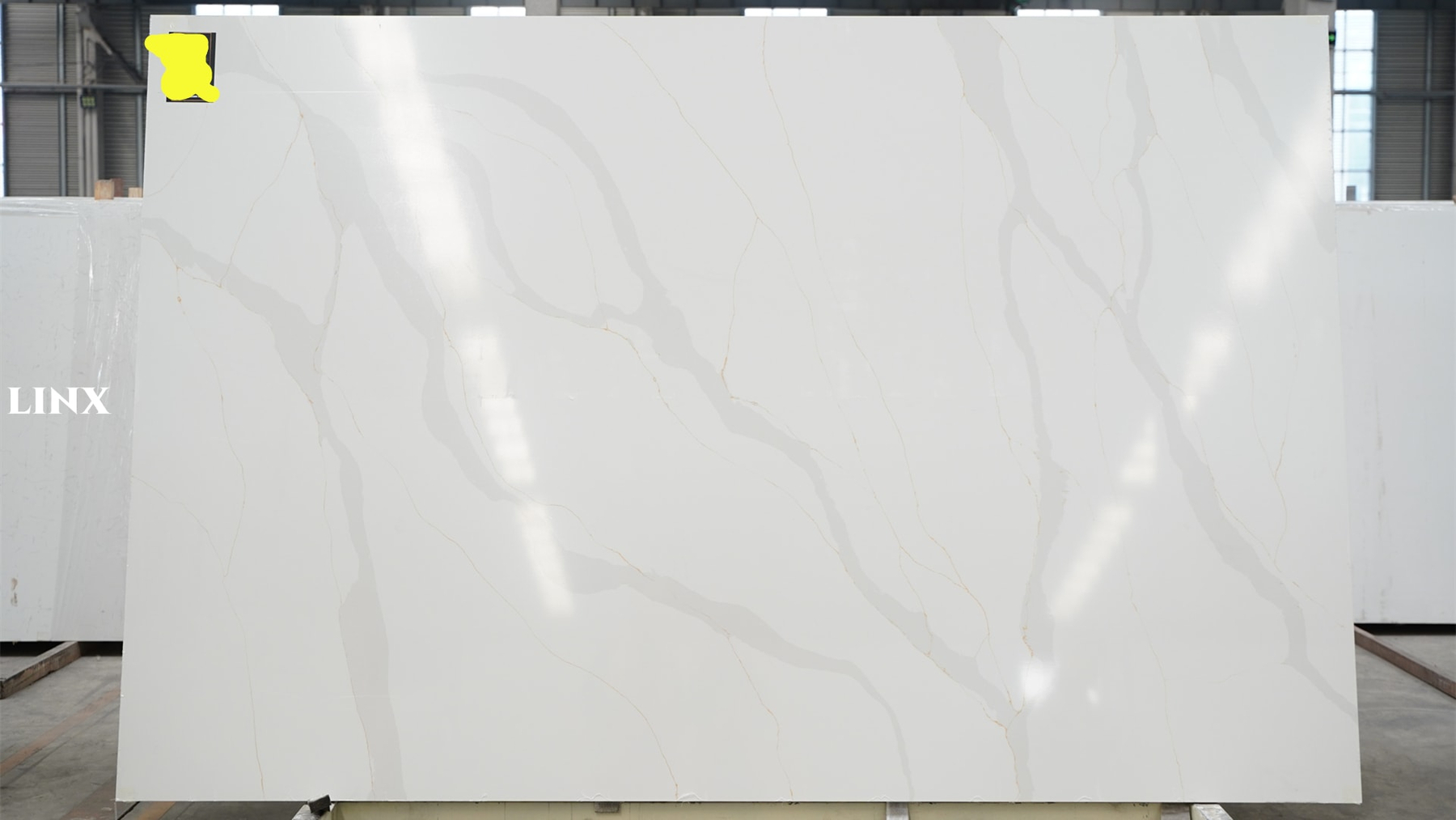 LX0012 CALACATTA GOLD QUARTZ STONE LINX SURFACES