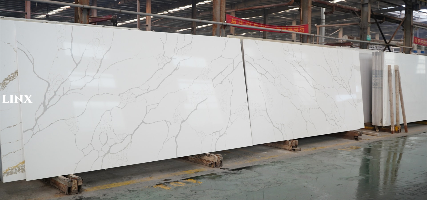 LX1003 CALACATTA WHITE QUARTZ STONE BOOKMATCH LINX SURFACES