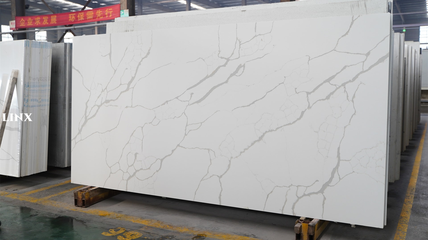 LX1003 CALACATTA WHITE QUARTZ STONE INDOOR PIC 3 LINX SURFACES