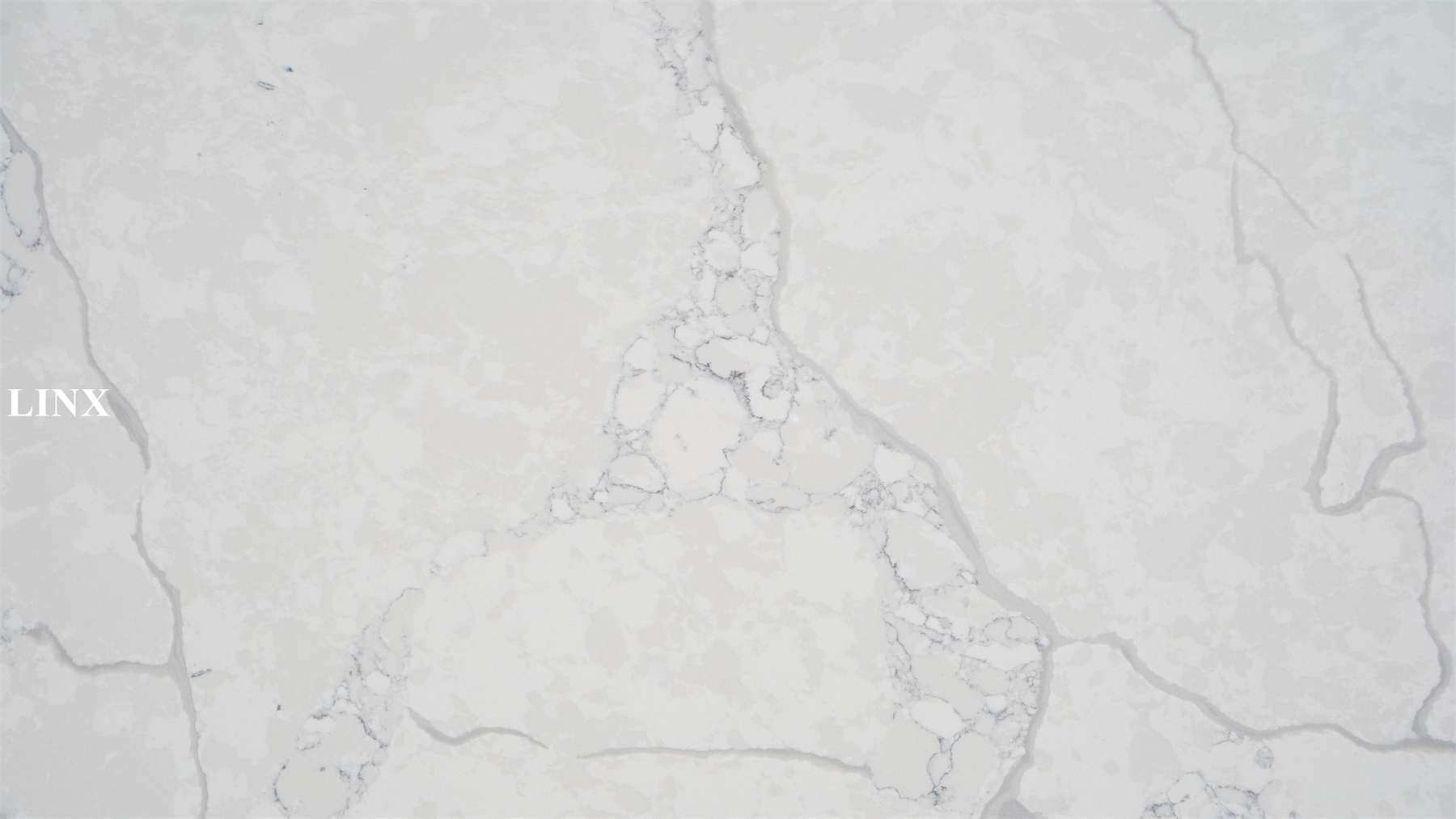 LX1016 CALACATTA QUARTZ STONE CLOSE UP 2 LINX SURFACES