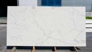 LX1016 CALACATTA QUARTZ STONE FEATURE LINX SURFACES