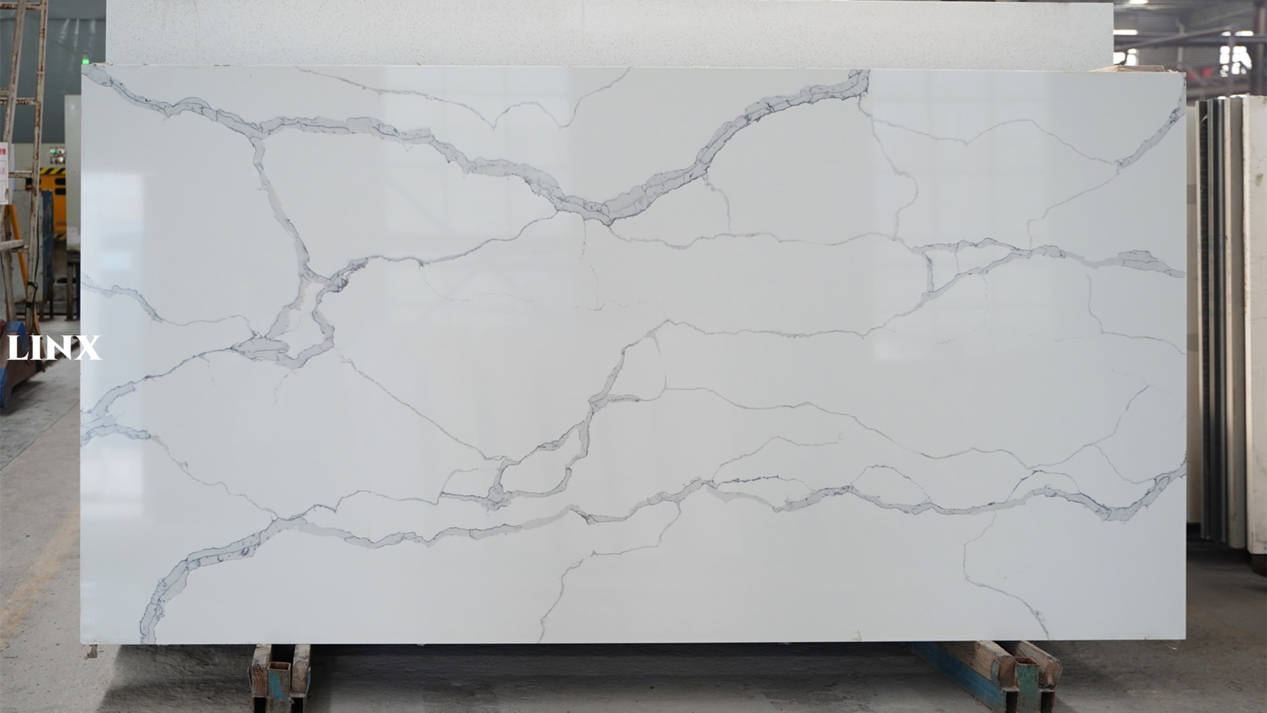 LX1020 CALACATTA WHITE QUARTZ STONE LINX SURFACES
