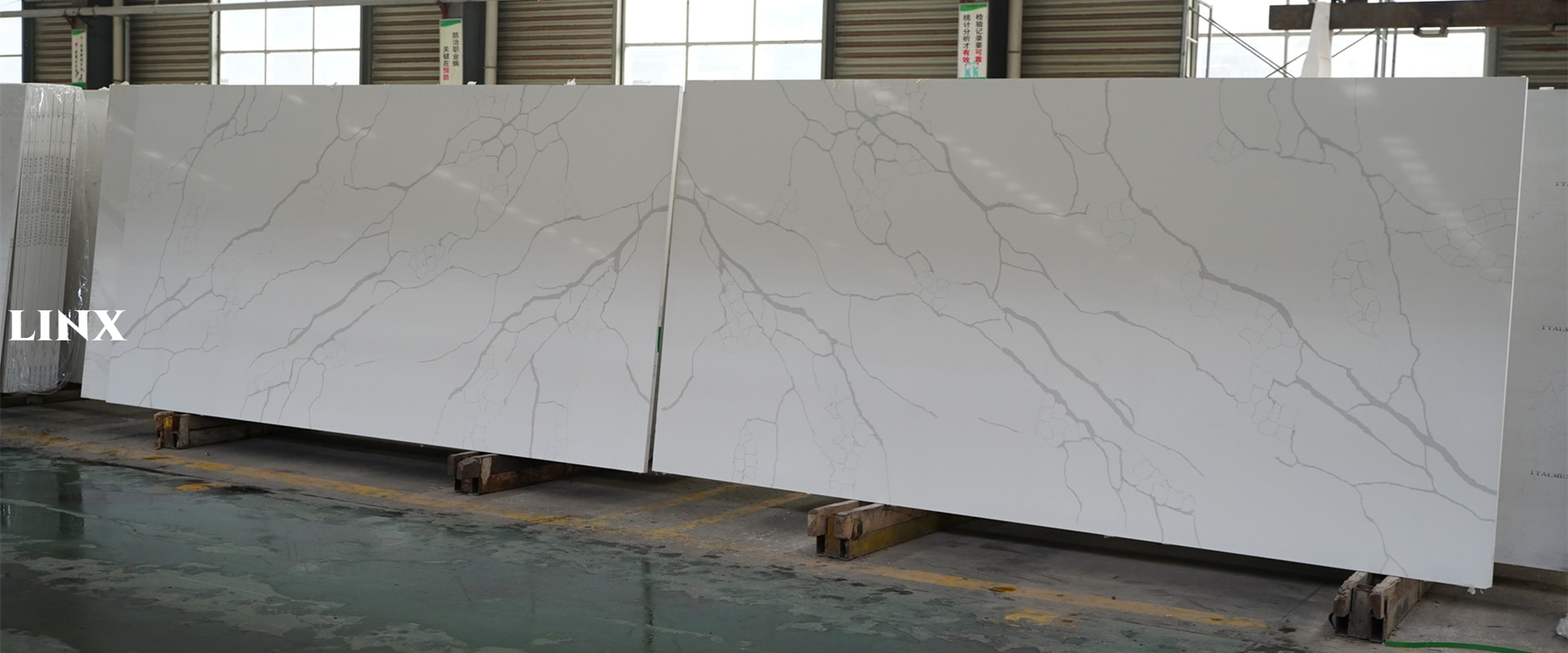LX1025 CALACATTA WHITE QUARTZ STONE BOOHMATCH LINX SURFACES