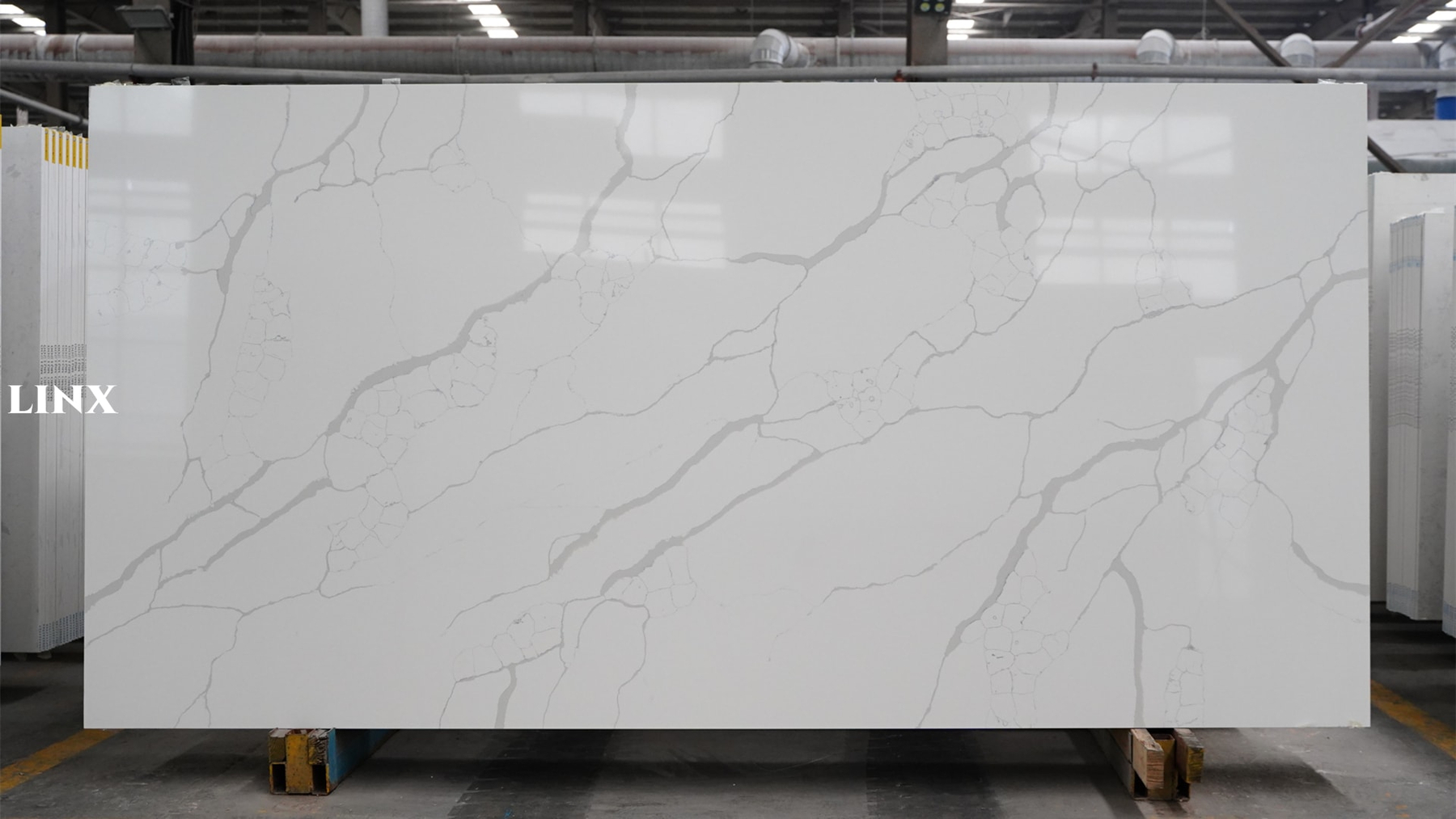 LX1025 CALACATTA WHITE QUARTZ STONE LINX SURFACES