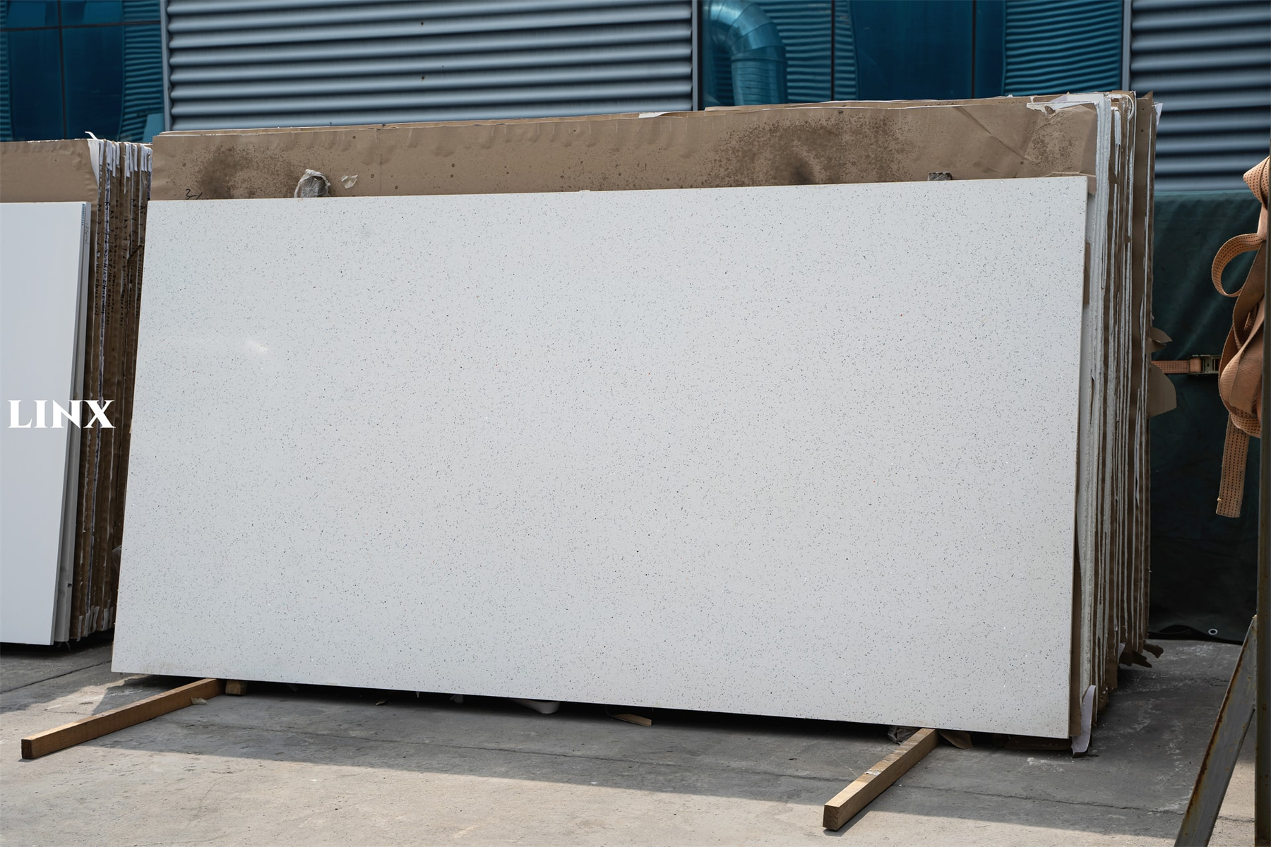 LX1200 SPARKLE WHITE QUARTZ STONE 2 LINX SURFACES