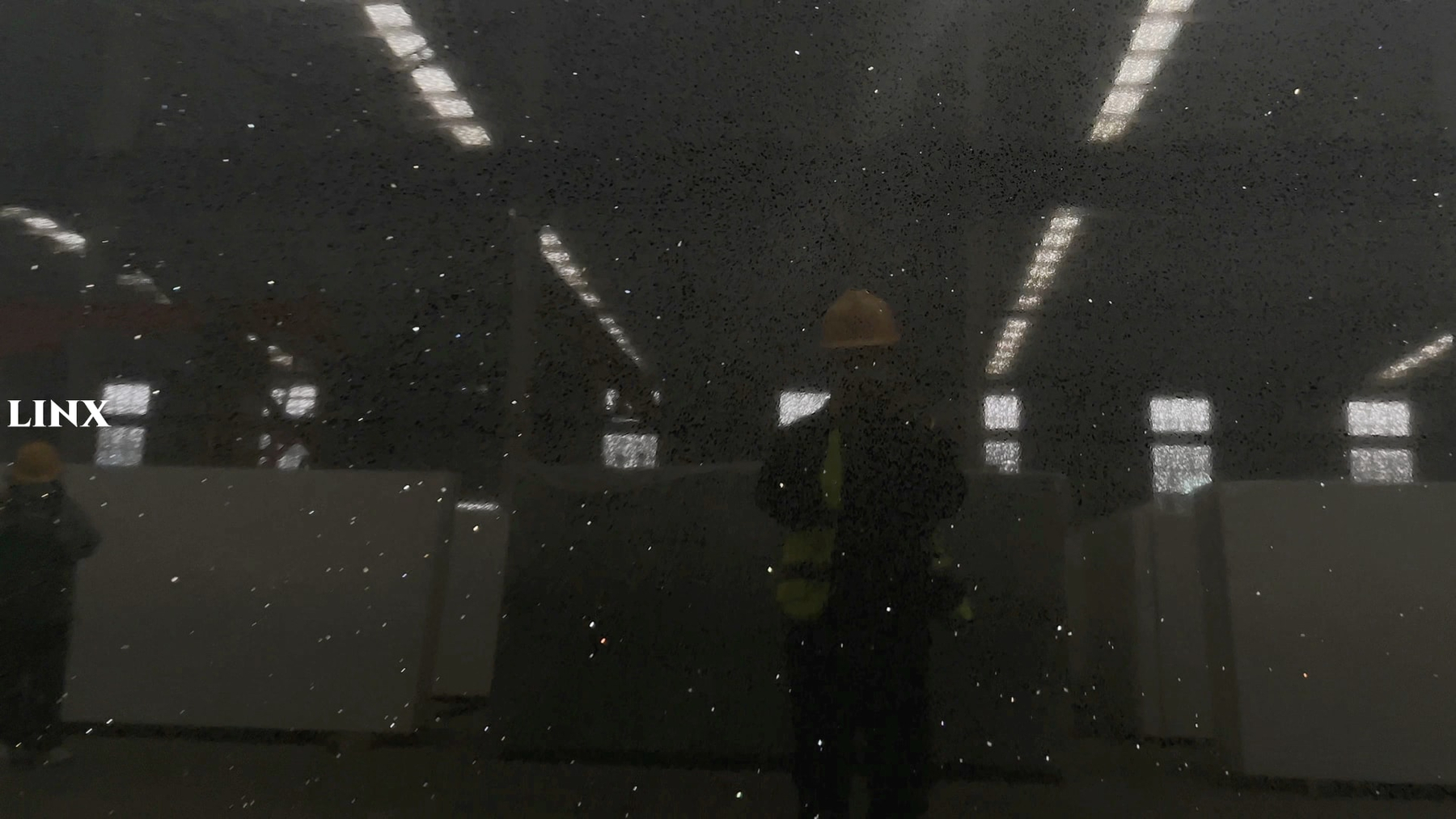 LX1201 SPARKLE BLACK QUARTZ STONE CLOSE UP 1 LINX SURFACES