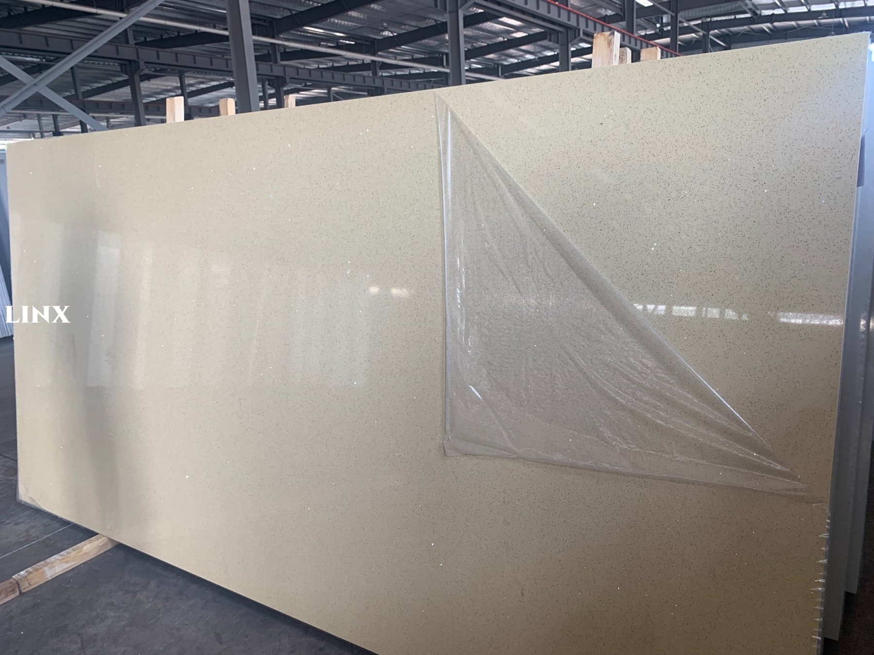 LX1202 SPARKLE BEIGE QUARTZ STONE 1 LINX SURFACES