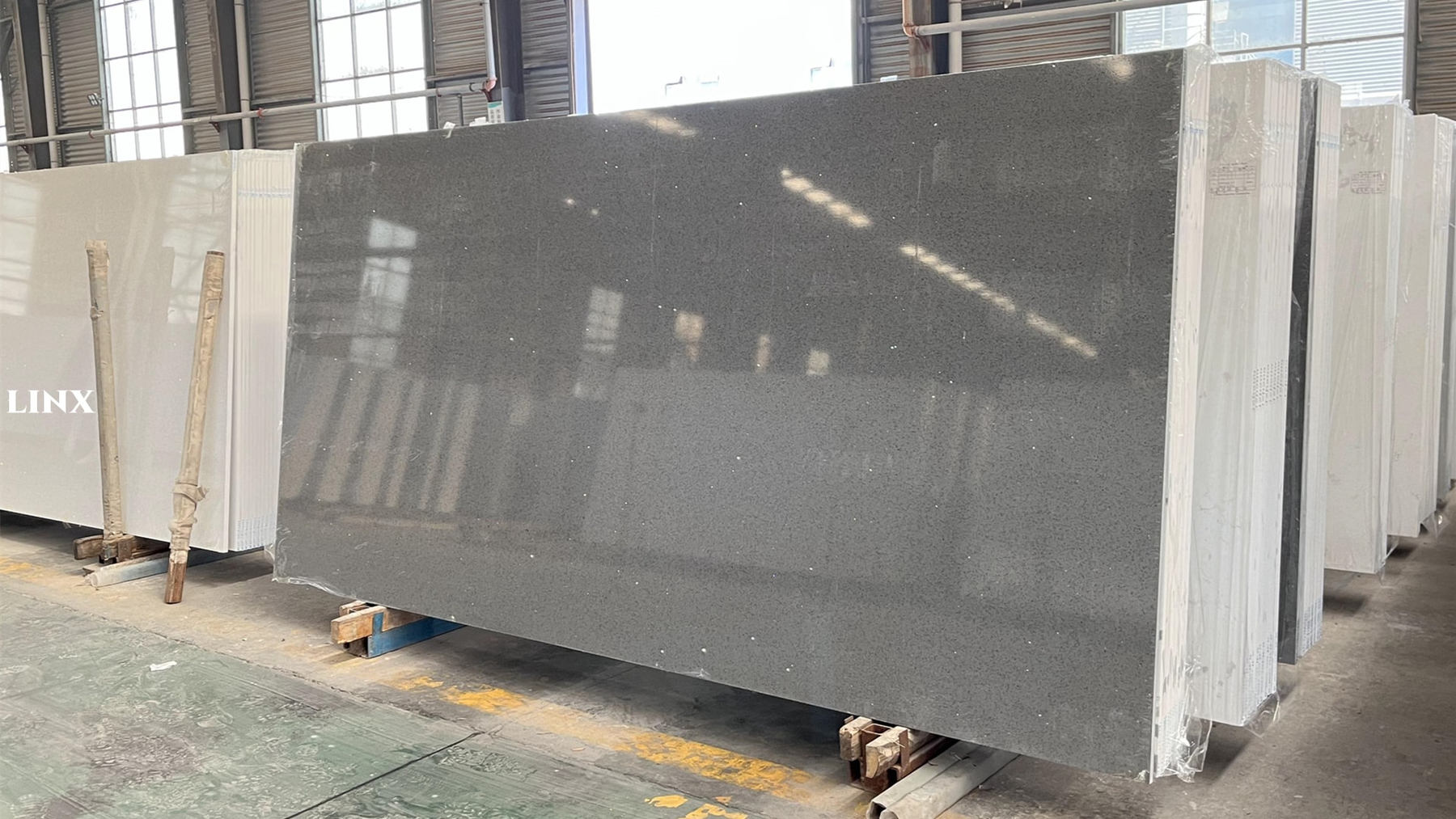 LX1209 SPARKLE GREY QUARTZ STONE 2 LINX SURFACES
