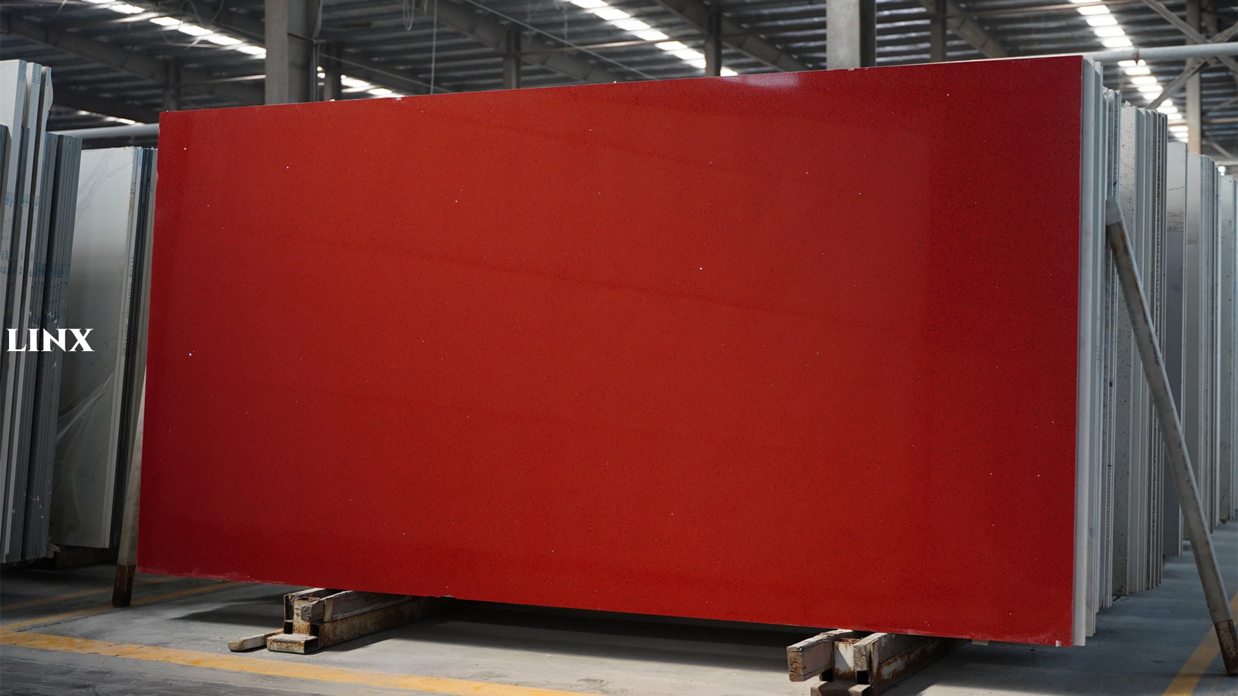 LX1211 SPARKLE RED QUARTZ STONE 2 LINX SURFACES