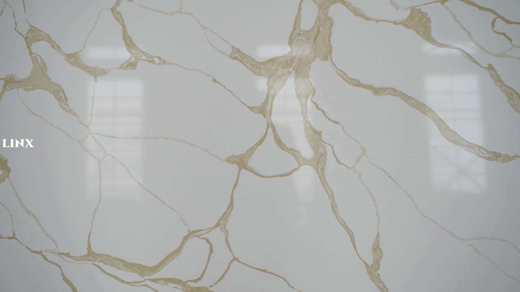 LX1267 CALACATTA GOLD QUARTZ STONE CLOSE UP 1 LINX SURFACES