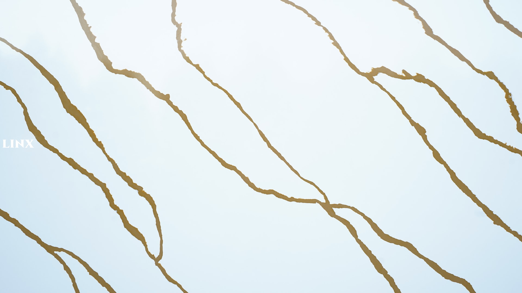 LX1276 CALACATTA GOLD QUARTZ STONE CLOSE UP 1 LINX SURFACES