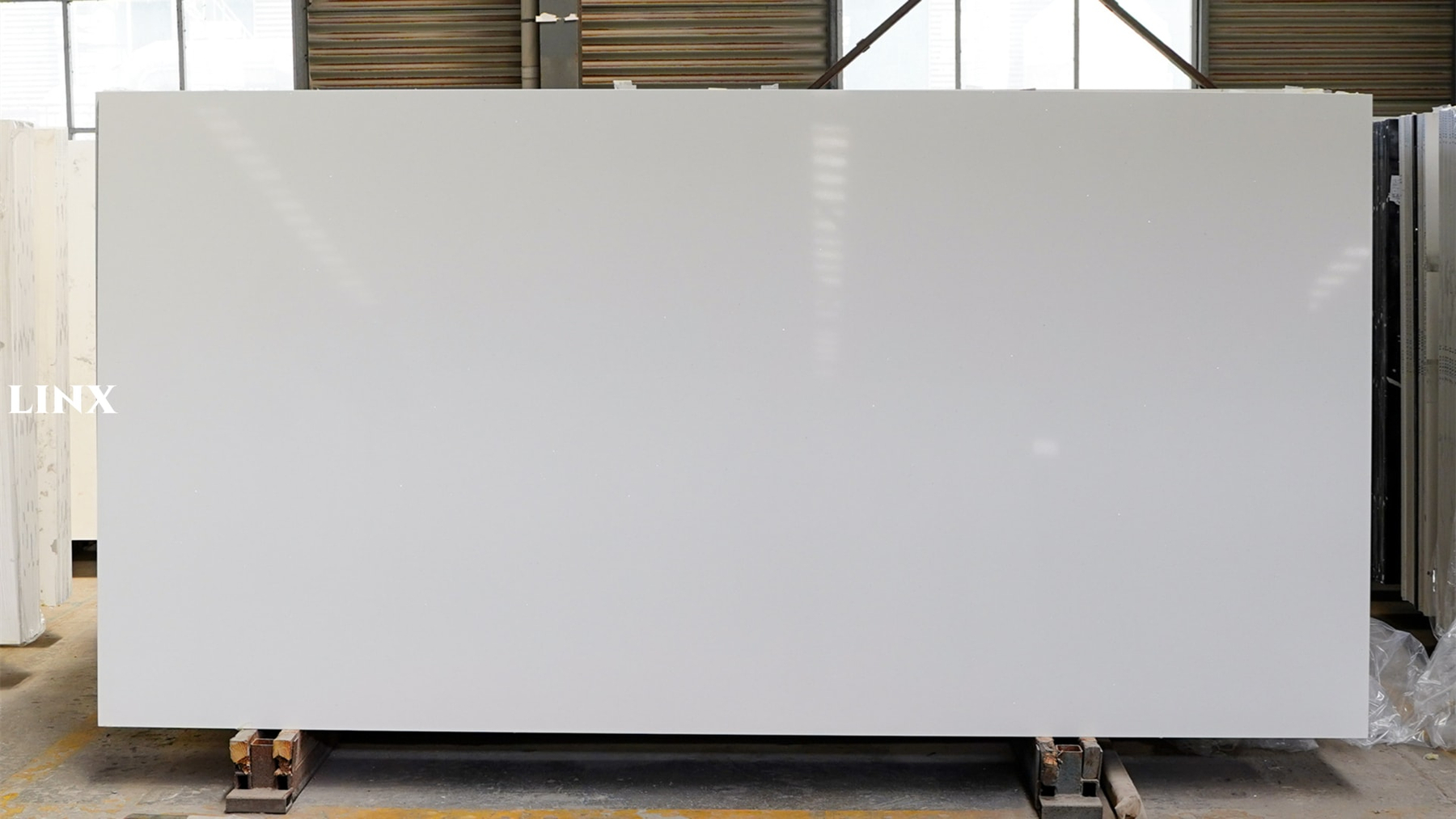 LX1314 SKY WHITE QUARTZ STONE LINX SURFACES