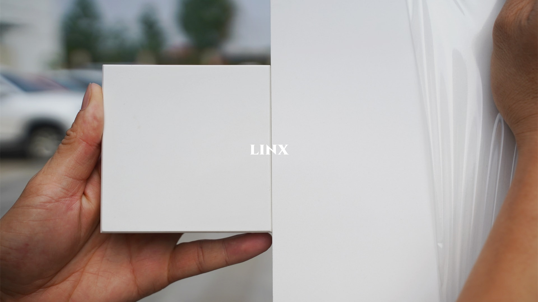 LX1600 SUPER WHITE QUARTZ STONE CLOSE UP 7 LINX SURFACES