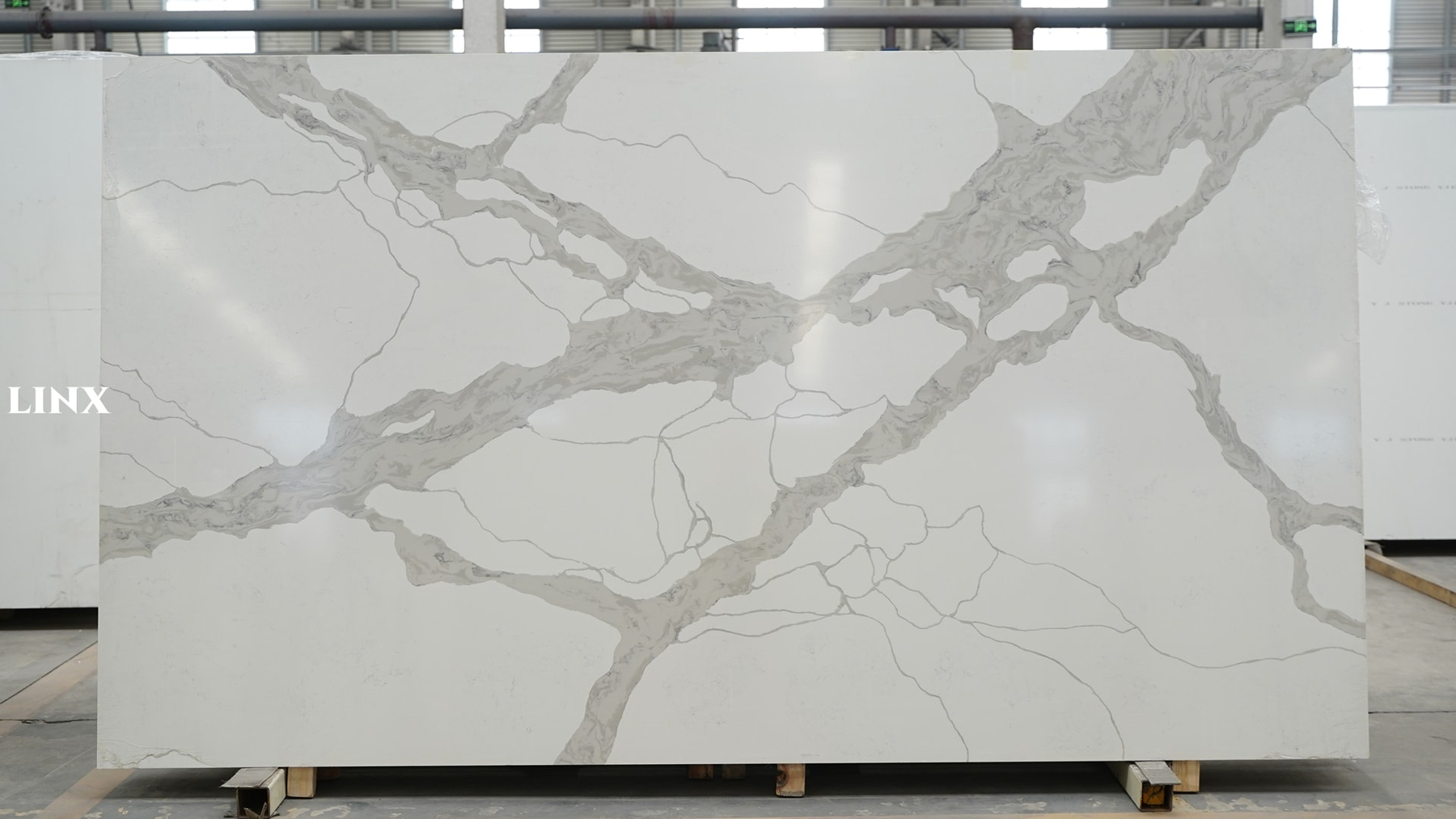 LX2006 CALACATTA WHITE QUARTZ STONE LINX SURFACES