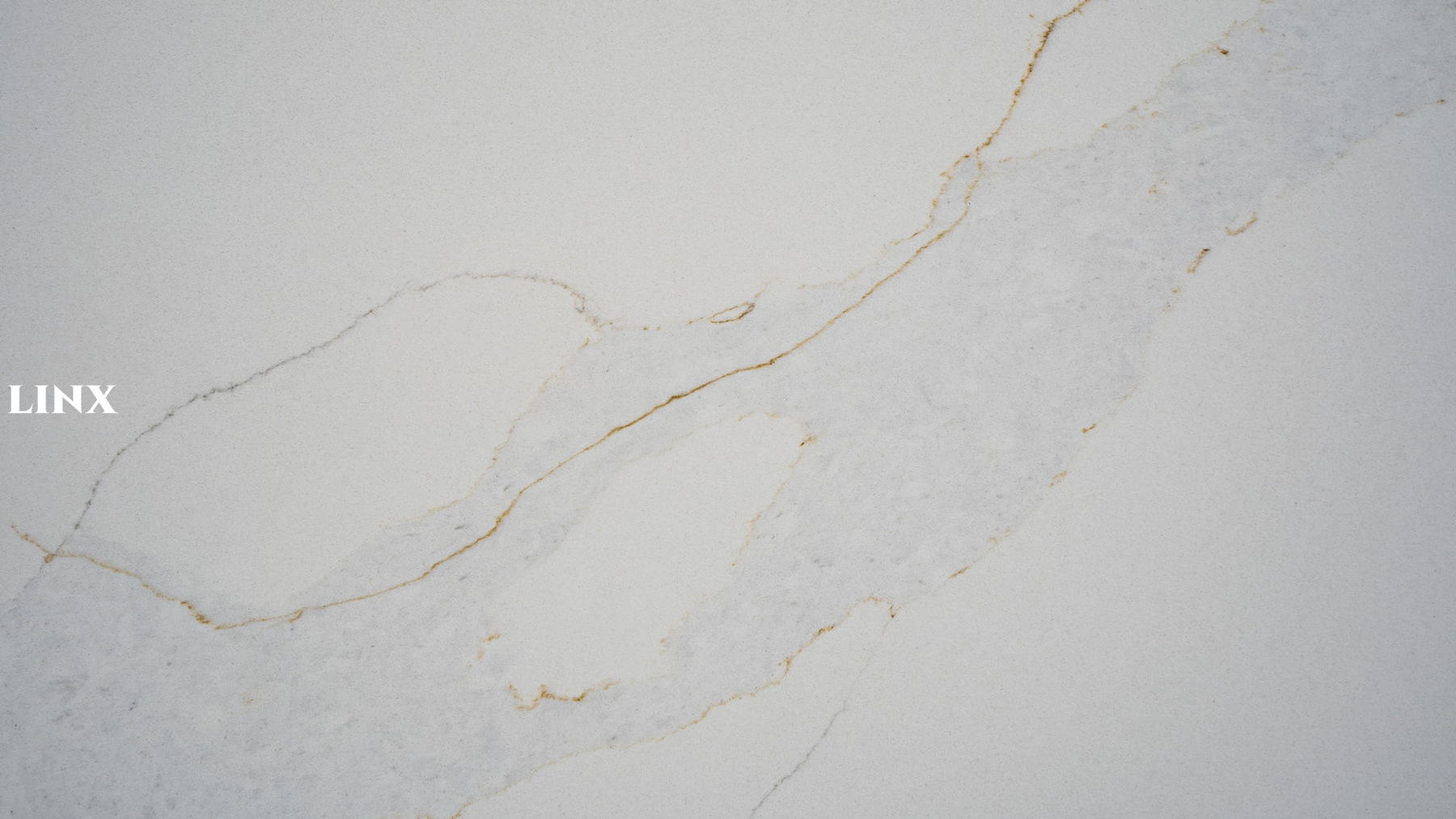 LX3017 CALACATTA GOLD QUARTZ STONE CLOSE UP 1 LINX SURFACES