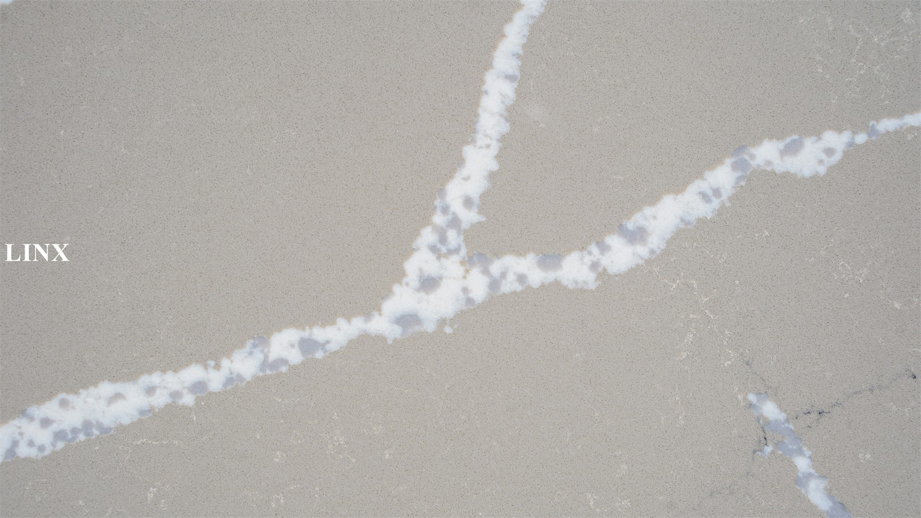 LX3046 CALACATTA GREY QUARTZ STONE CLOSE UP 3 LINX SURFACES