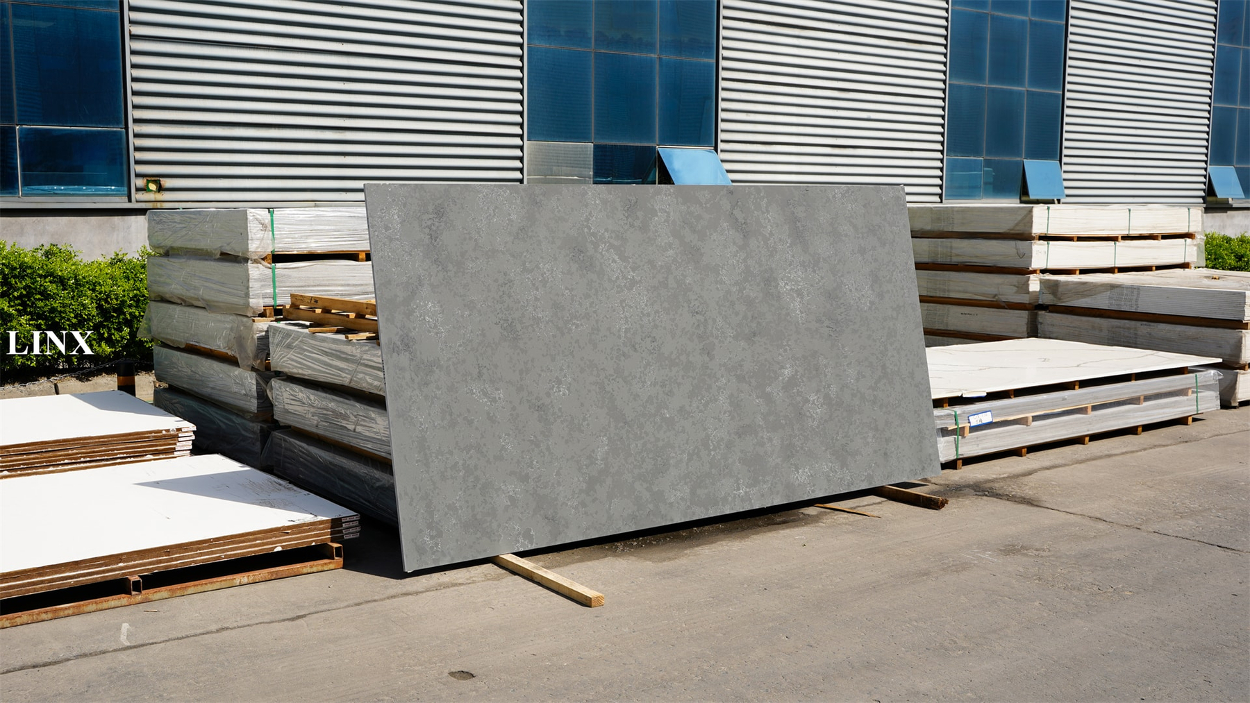 LX4080 CARRARA GREY QUARTZ STONE 1 LINX SURFACES