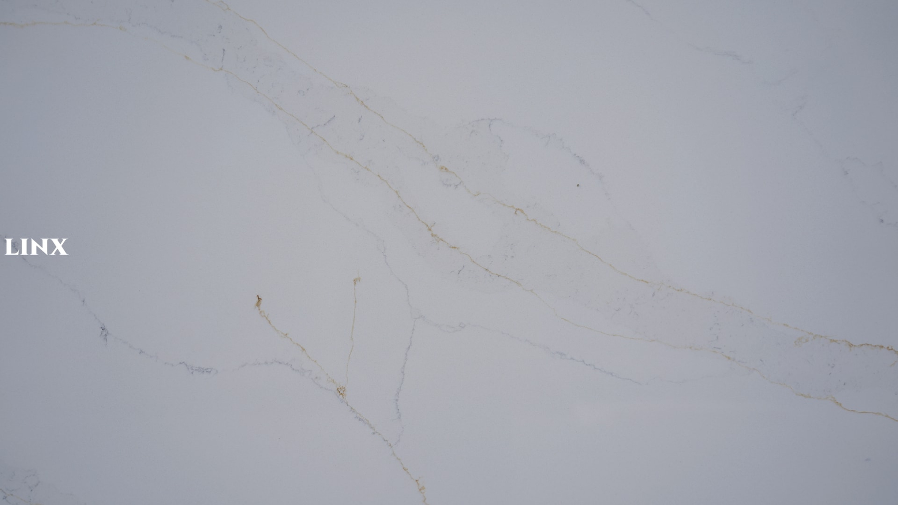 LX4098 CALACATTA WHITE QUARTZ STONE CLOSE UP 3 LINX SURFACES