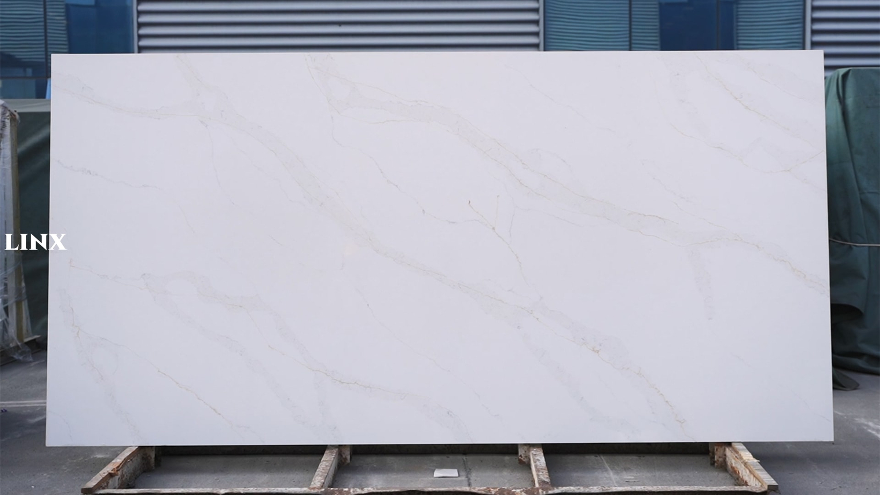 LX4098 CALACATTA WHITE QUARTZ STONE LINX SURFACES