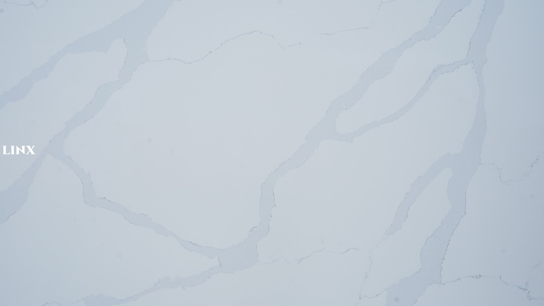 LX5104 CALACATTA WHITE QUARTZ STONE CLOSE UP 2 LINX SURFACES