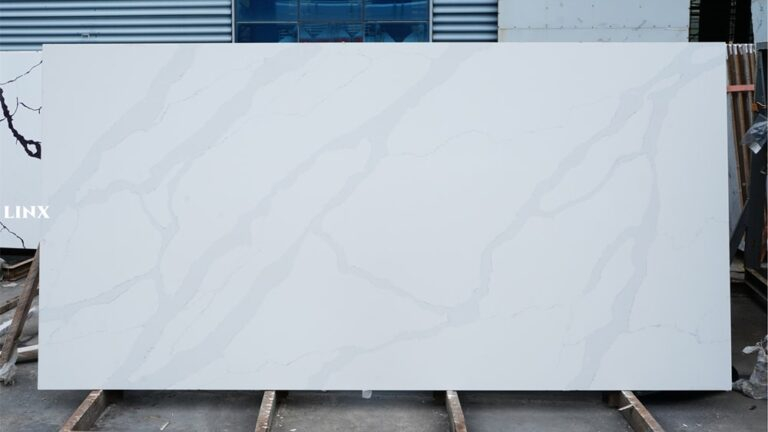 LX5104 CALACATTA WHITE QUARTZ STONE FEATURE LINX SURFACES
