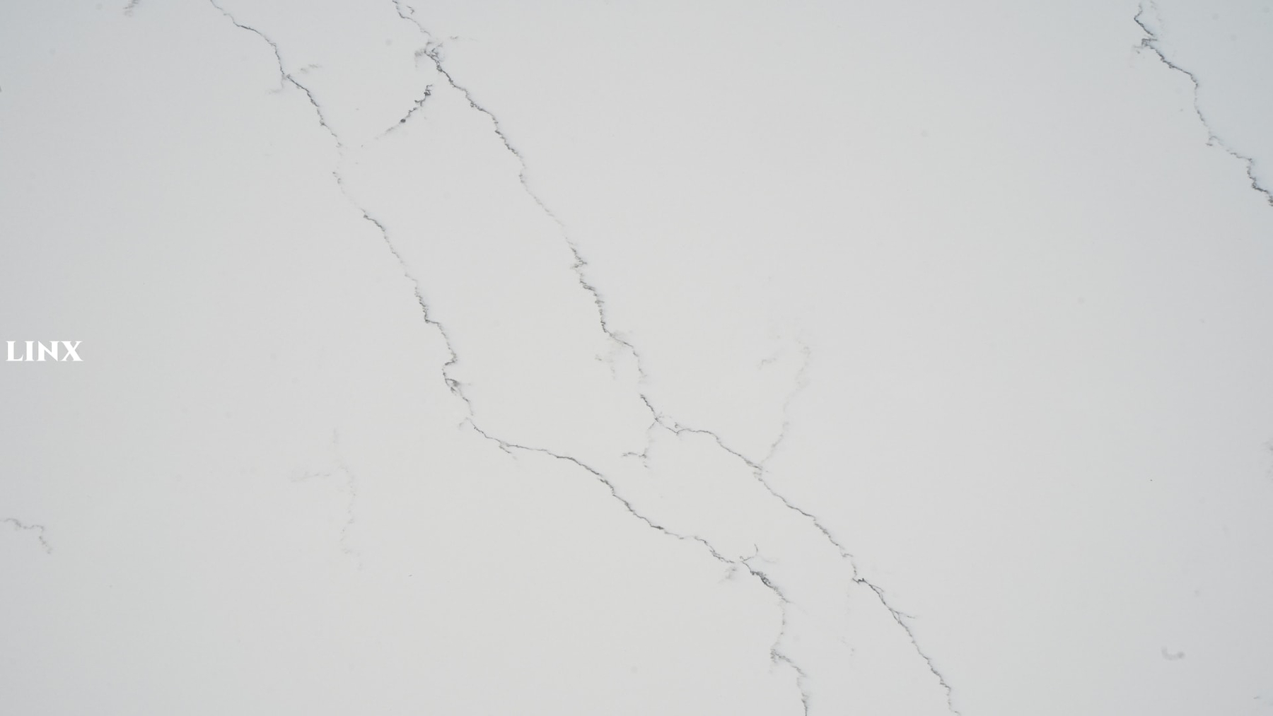 LX6041 CALACATTA WHITE QUARTZ STONE CLOSE UP 2 LINX SURFACES