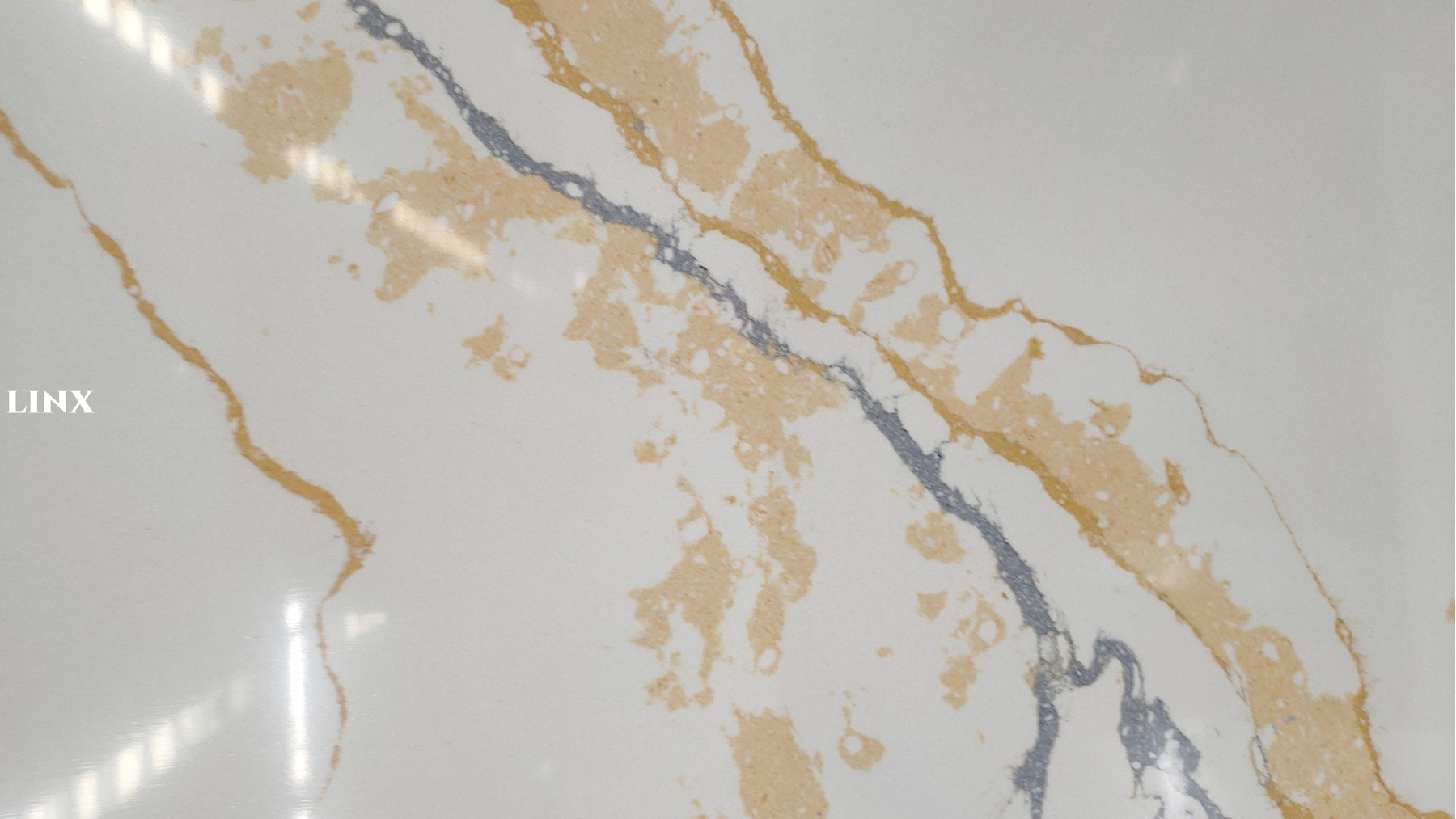 LX6060 CALACATTA GOLD QUARTZ STONE CLOSE UP 1 LINX SURFACES
