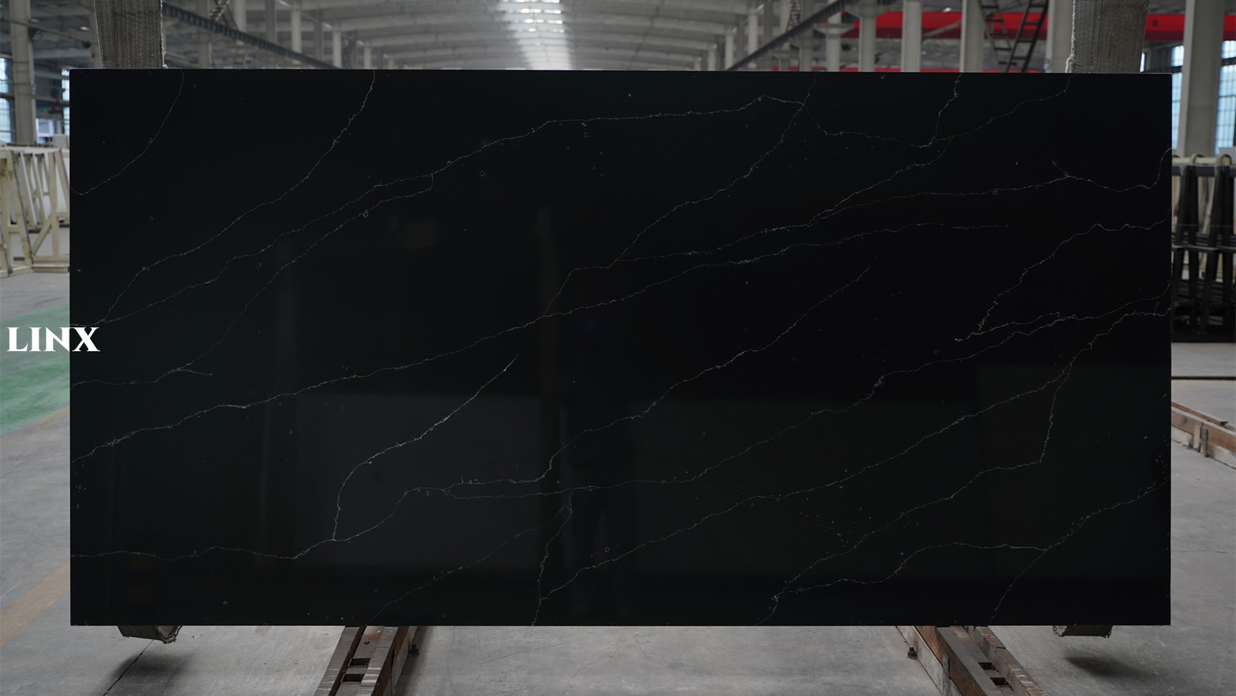 LX6607 CALACATTA BLACK QUARTZ STONE LINX SURFACES
