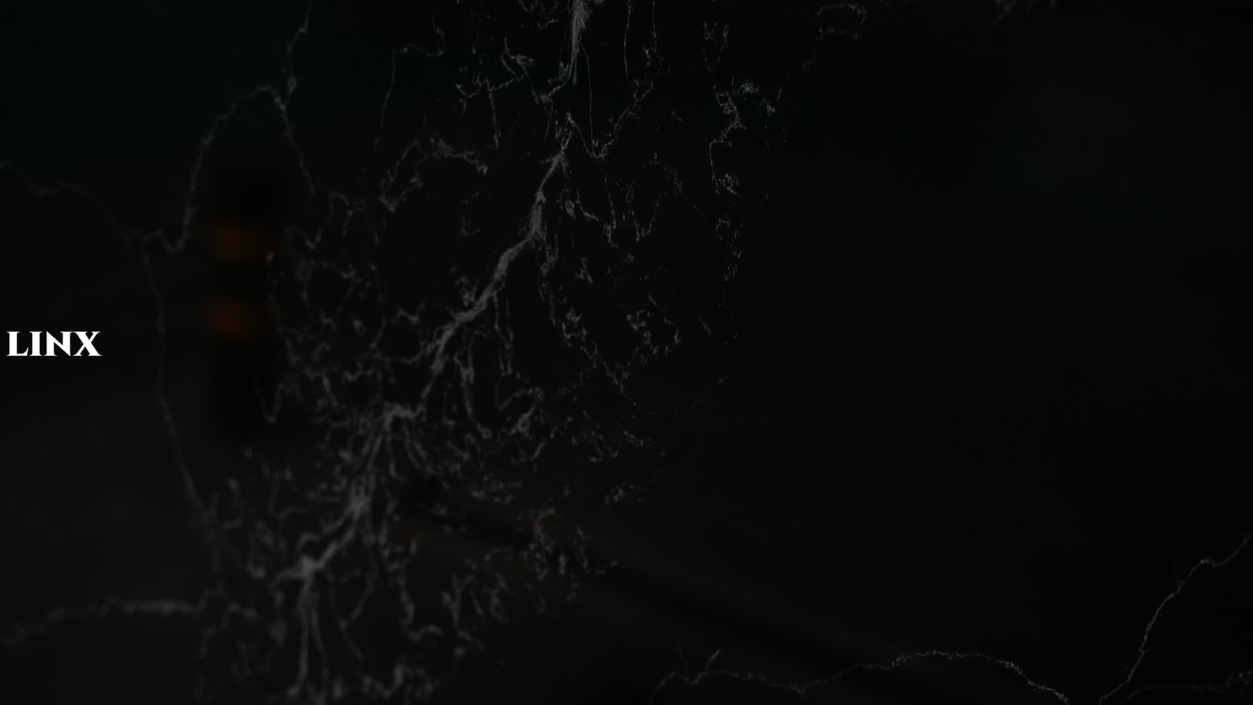 LX6693 CALACATTA BLACK QUARTZ STONE CLOSE UP 2 LINX SURFACES