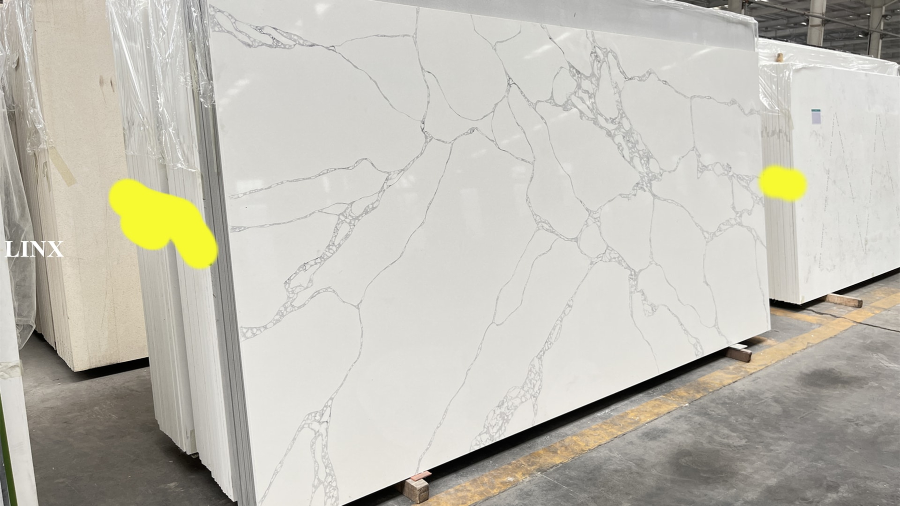 LX6729 Calacatta White Quartz Stone 1 Linx Surfaces