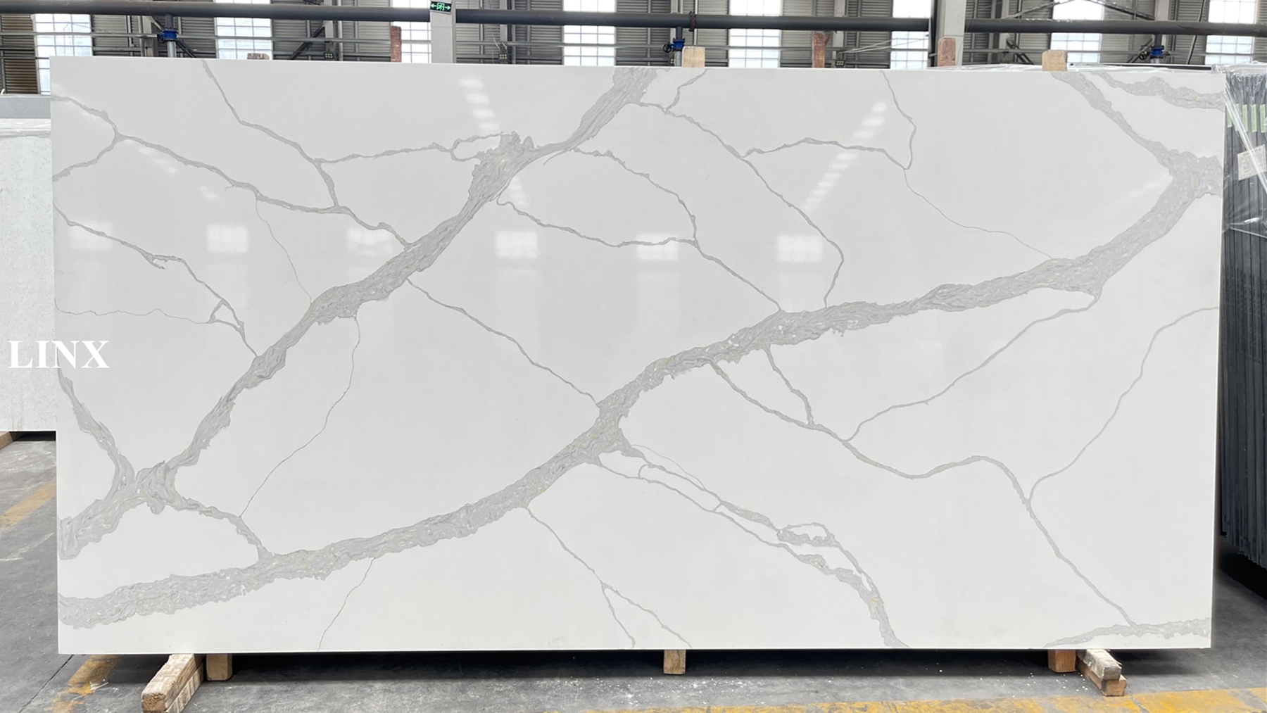 LX6754 Calacatta White Quartz Stone Linx Surfaces