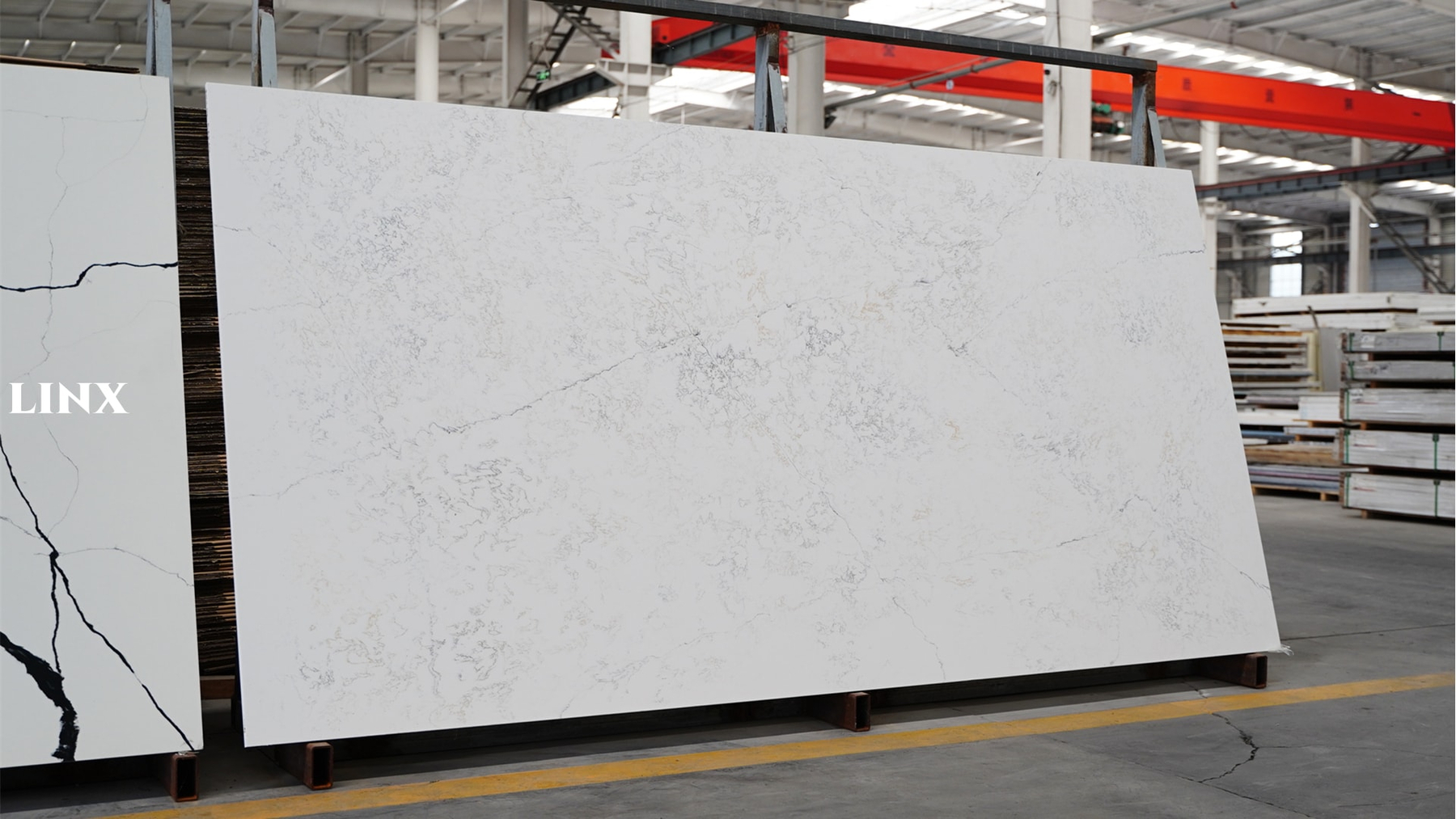 LX6815 CARRARA WHITE QUARTZ STONE 1 LINX SURFACES
