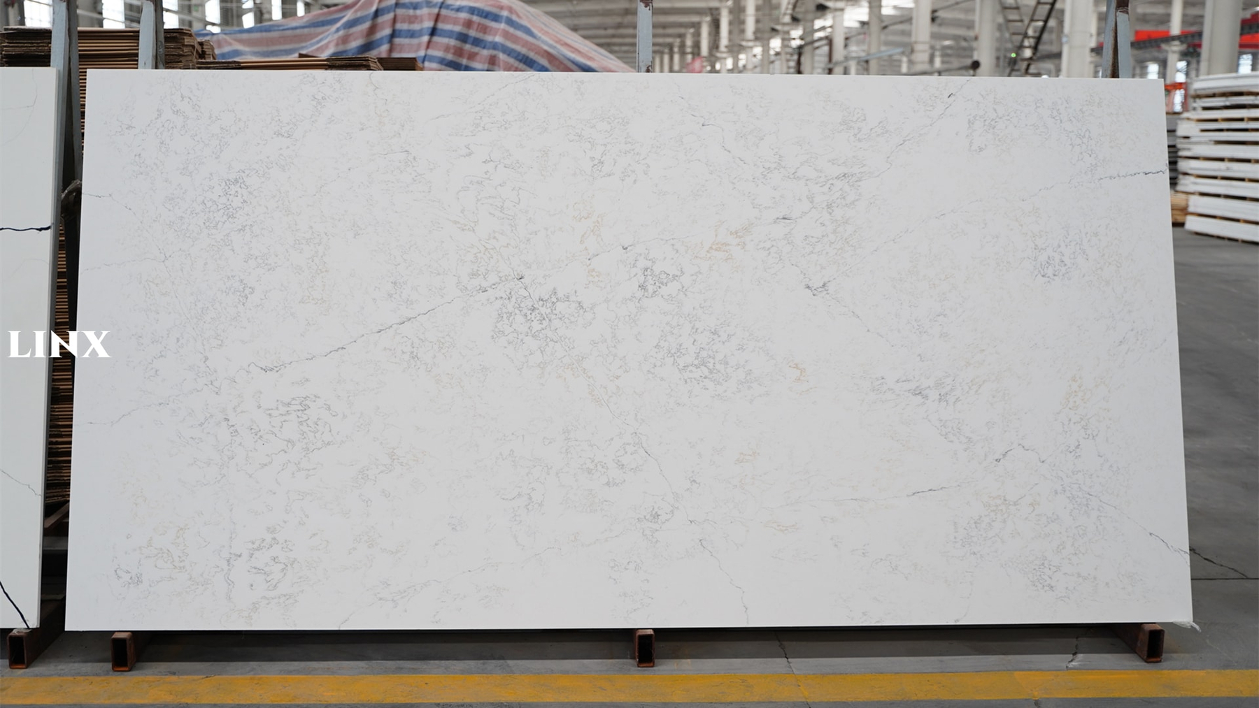LX6815 CARRARA WHITE QUARTZ STONE LINX SURFACES