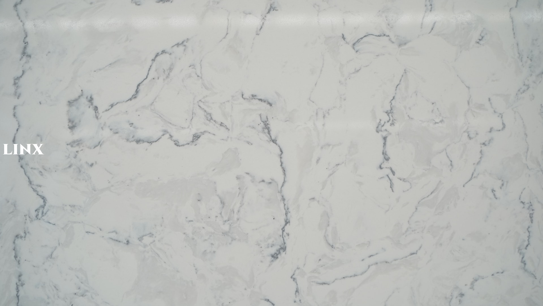 LX7002 CARRARA WHITE QUARTZ STONE CLOSE UP 3 LINX SURFACES