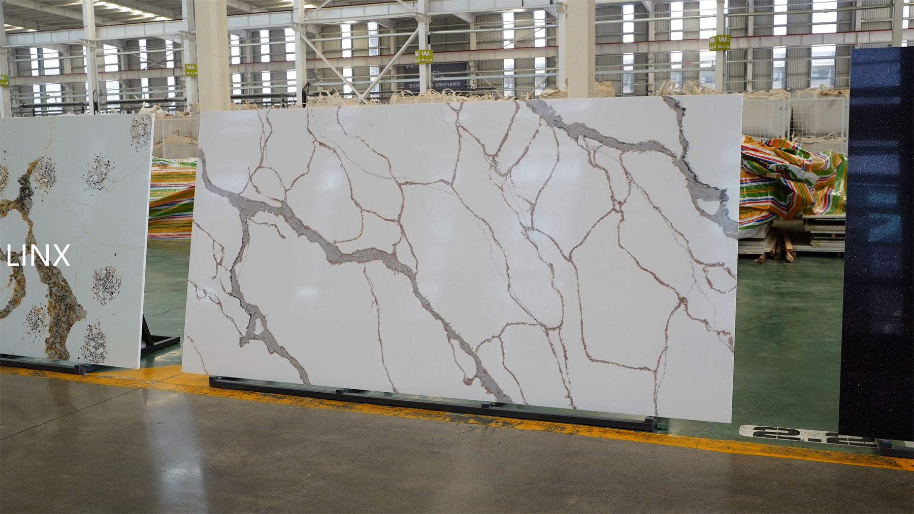 LX8003 STRONG ROAD QUARTZ STONE 1 LINX SURFACES