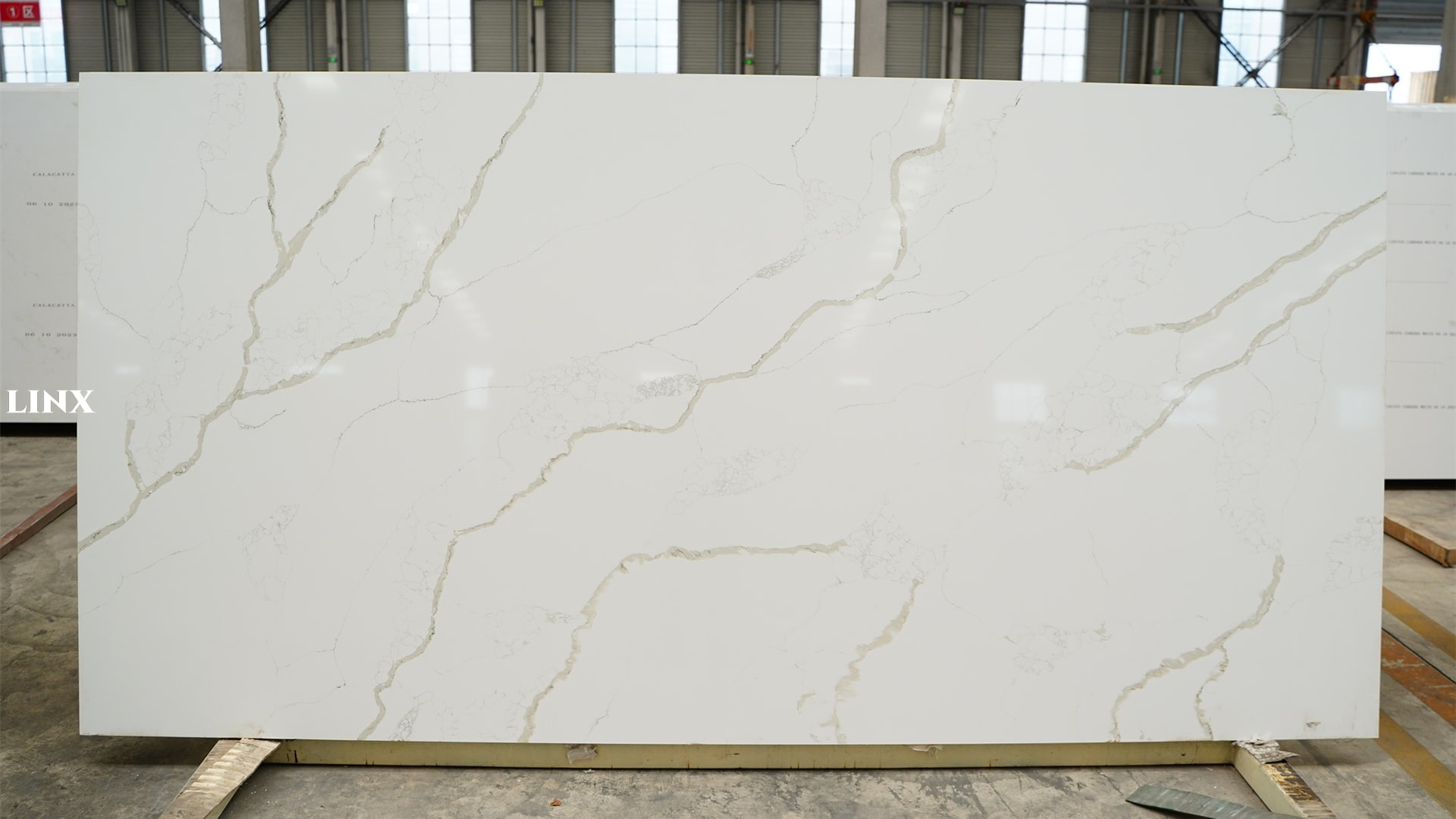LX8044 CALACATTA WHITE QUARTZ STONE LINX SURFACES