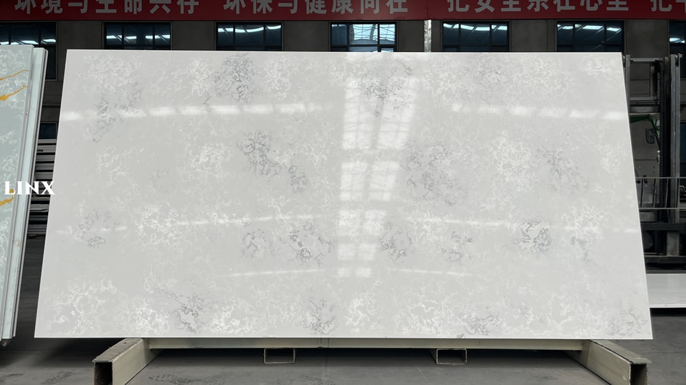 LX9018 TRANSPARENT CLOUD QUARTZ STONE FEATURE LINX SURFACES