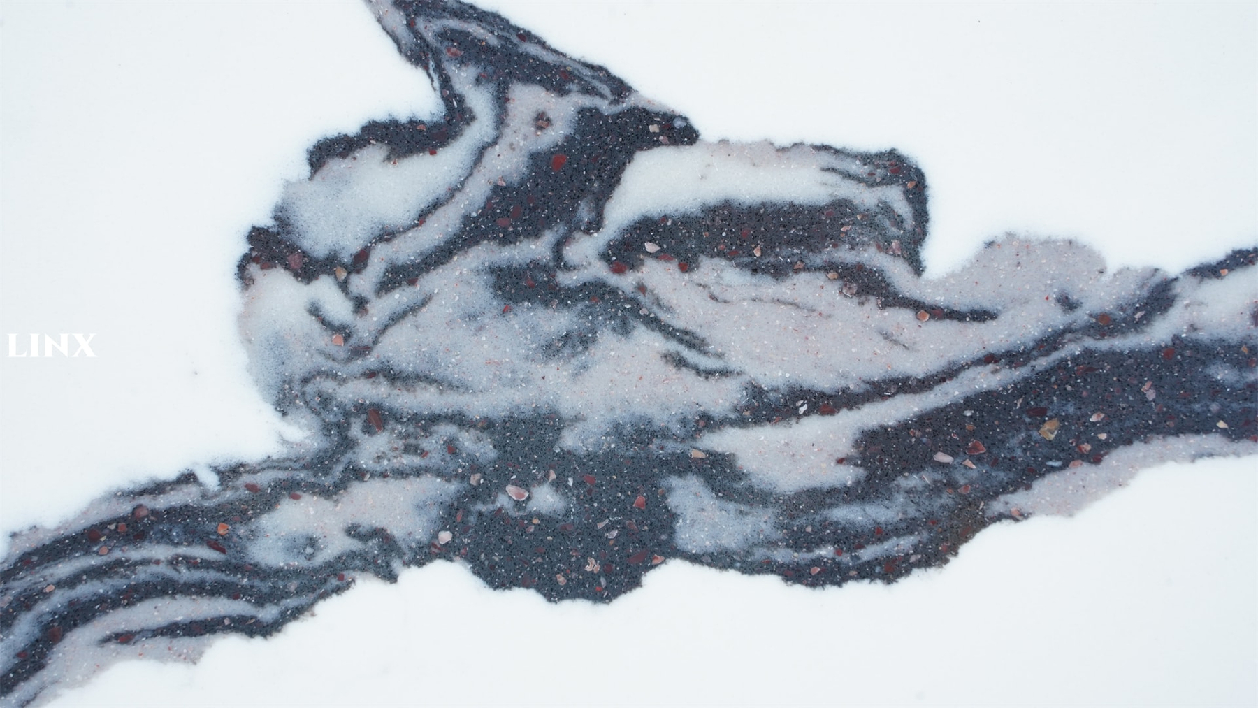 LX9019 CALACATTA QUARTZ STONE CLOSE UP 4 LINX SURFACES