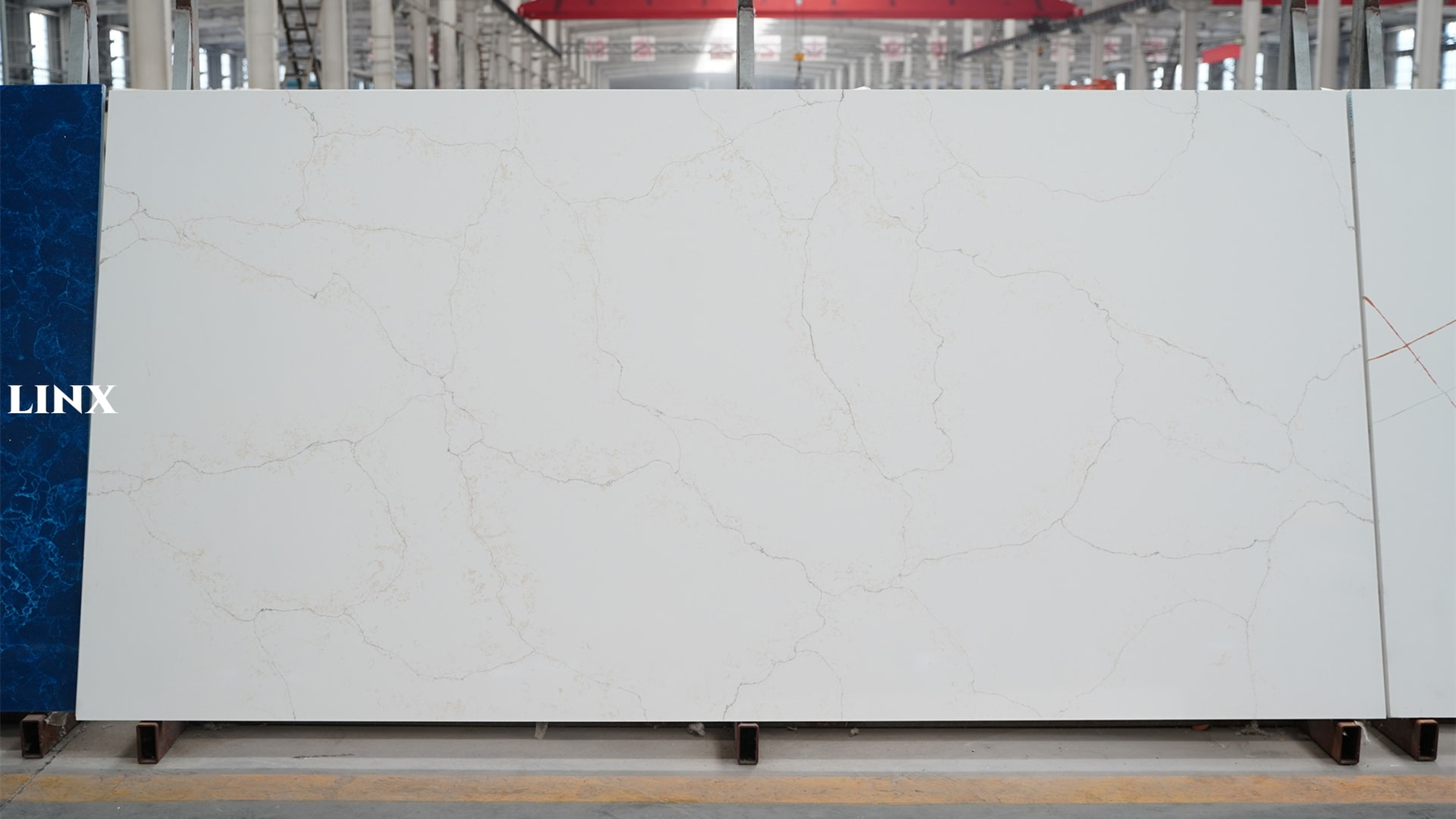 LX9022 CALACATTA GOLD QUARTZ STONE LINX SURFACES