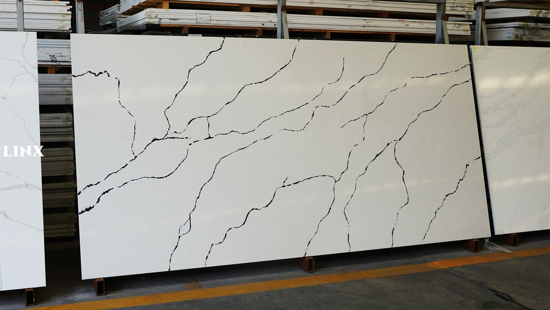 LX9035 CALACATTA JADE QUARTZ STONE 1 LINX SURFACES