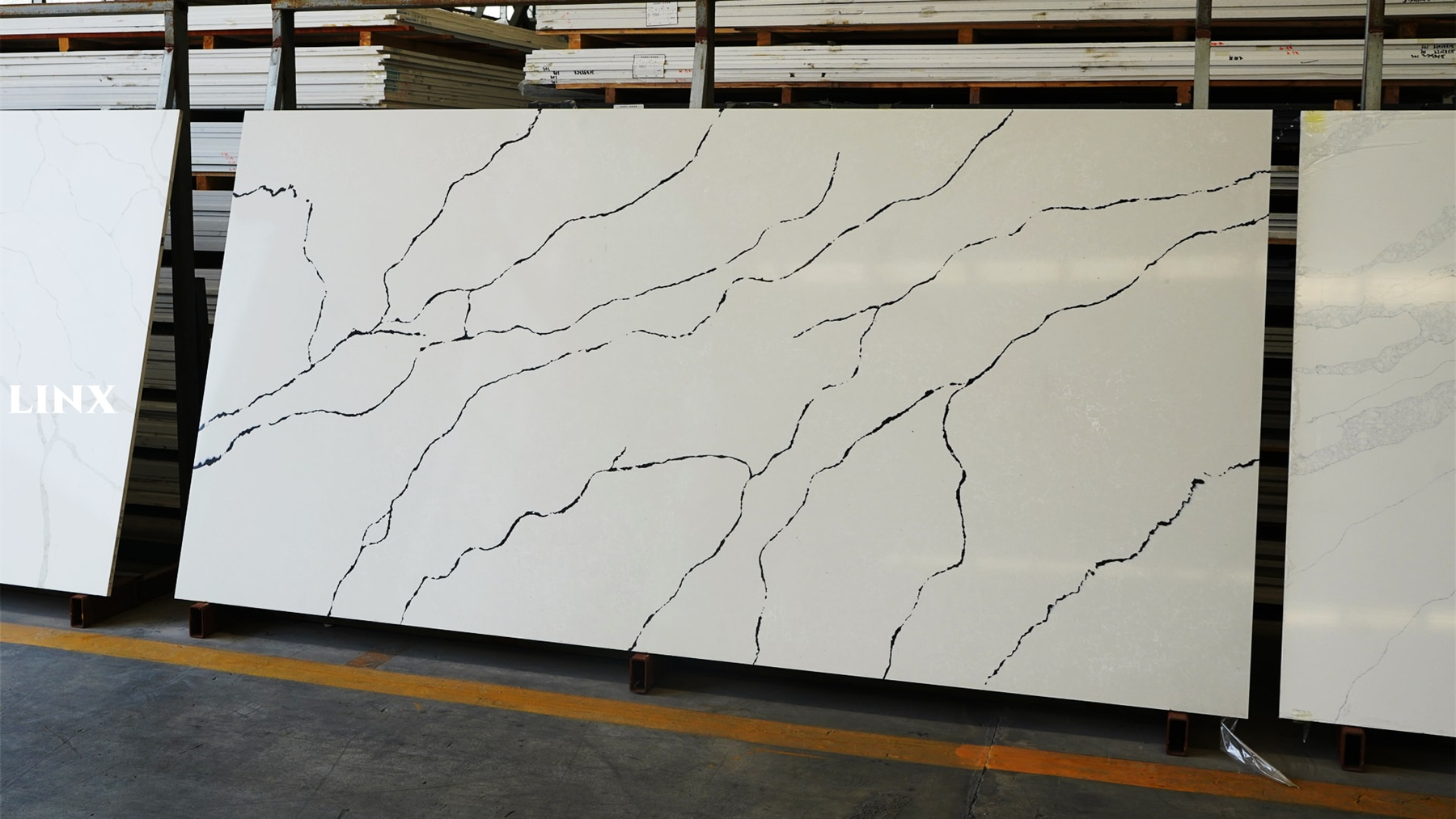 LX9035 CALACATTA JADE QUARTZ STONE 2 LINX SURFACES