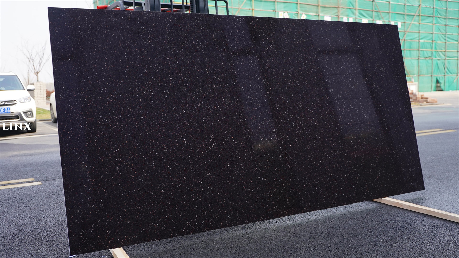 LXM010 DARK NIGHT JADE STONE FOR COUNTERTOPS 1 LINX SURFACES