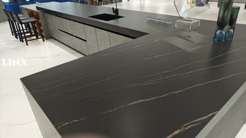 SINTERED STONE BAR TOP - LINX SURFACES