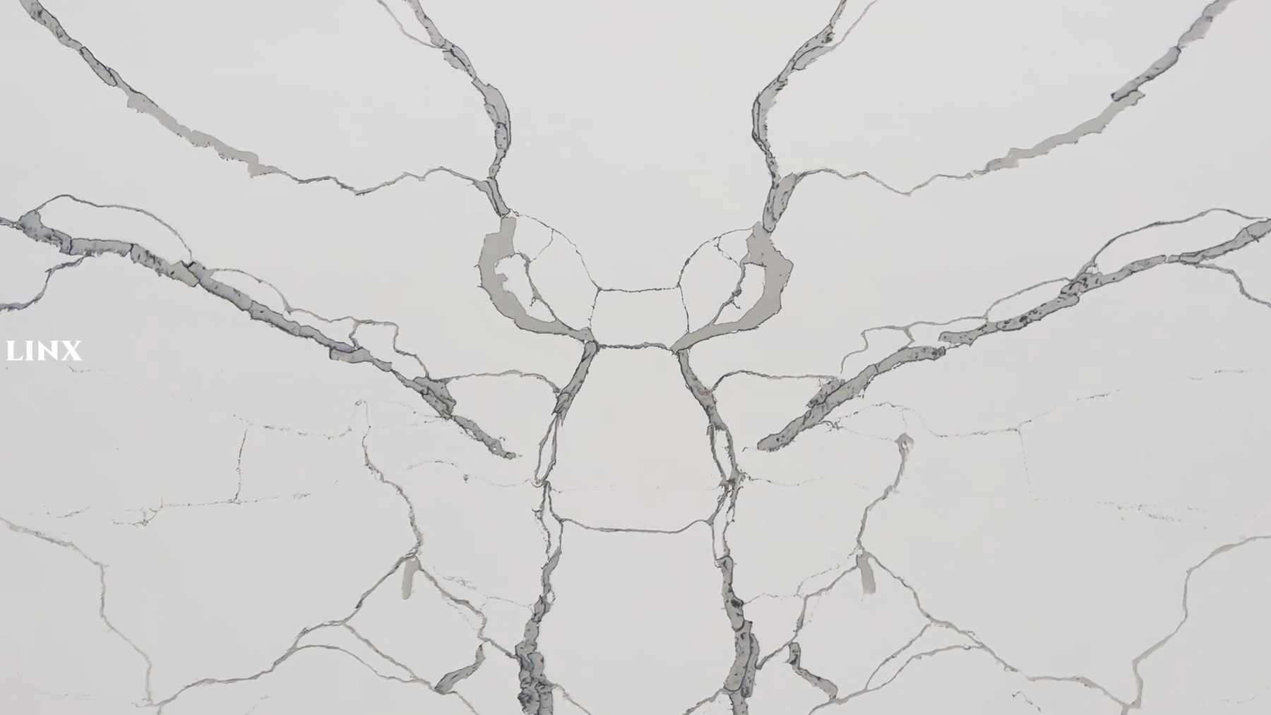 LX1012 CALACATTA WHITE QUARTZ STONE CLOSE UP 2 LINX SURFACES