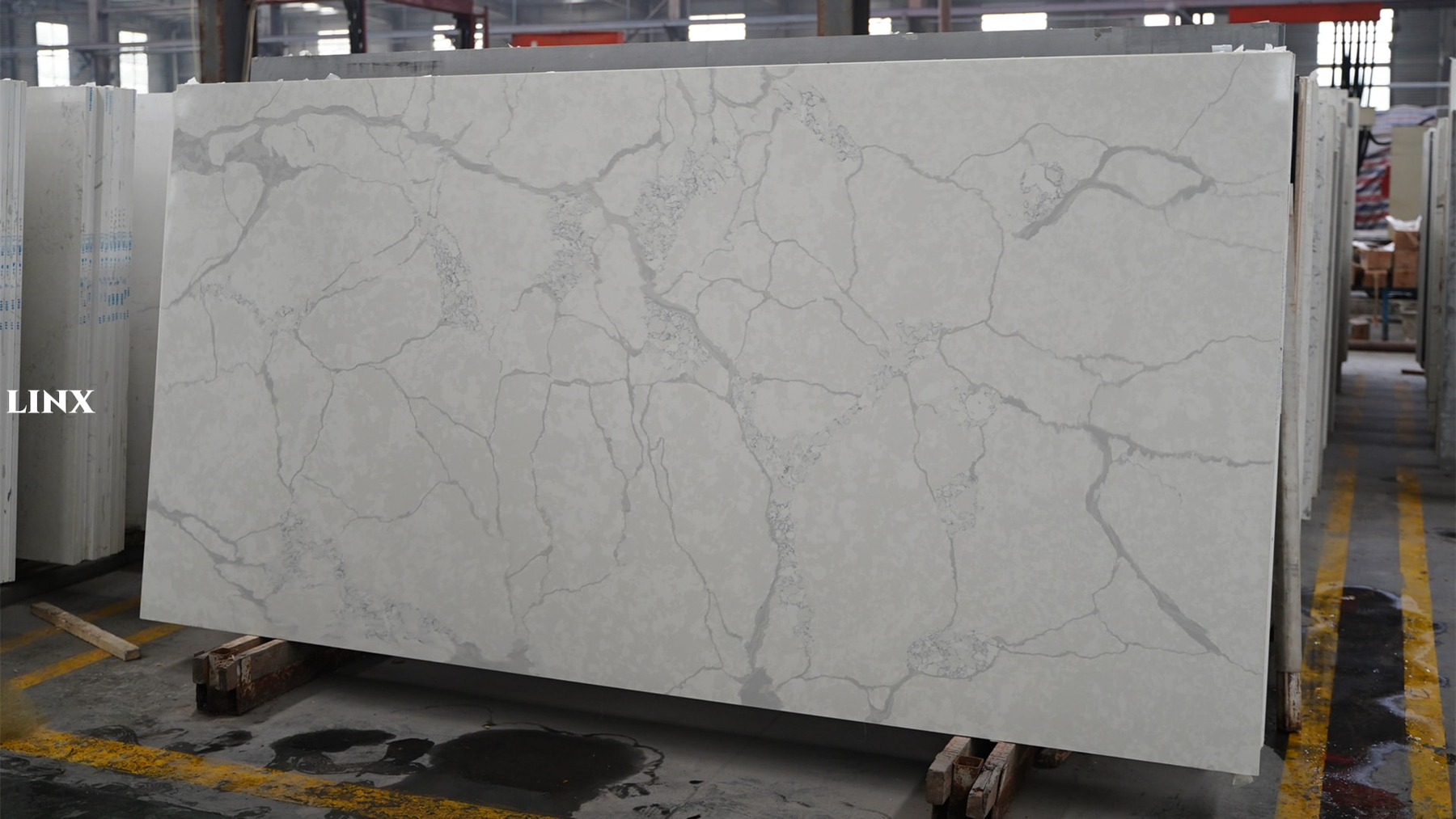 LX1016 UNIQUE PATTERN QUARTZ STONE 2 LINX SURFACES