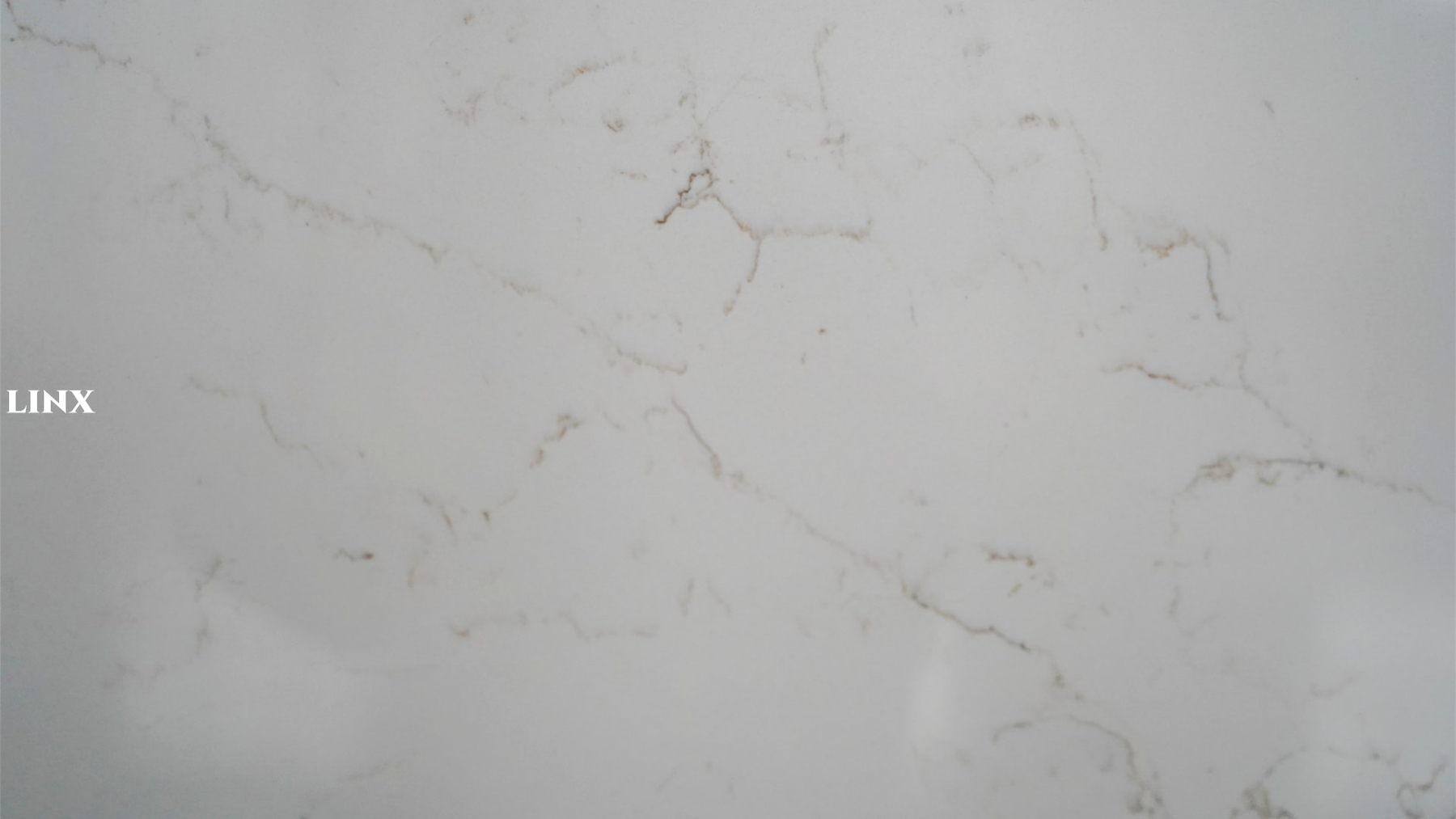LX1018 CALACATTA WHITE QUARTZ STONE CLOSE UP 2 LINX SURFACES