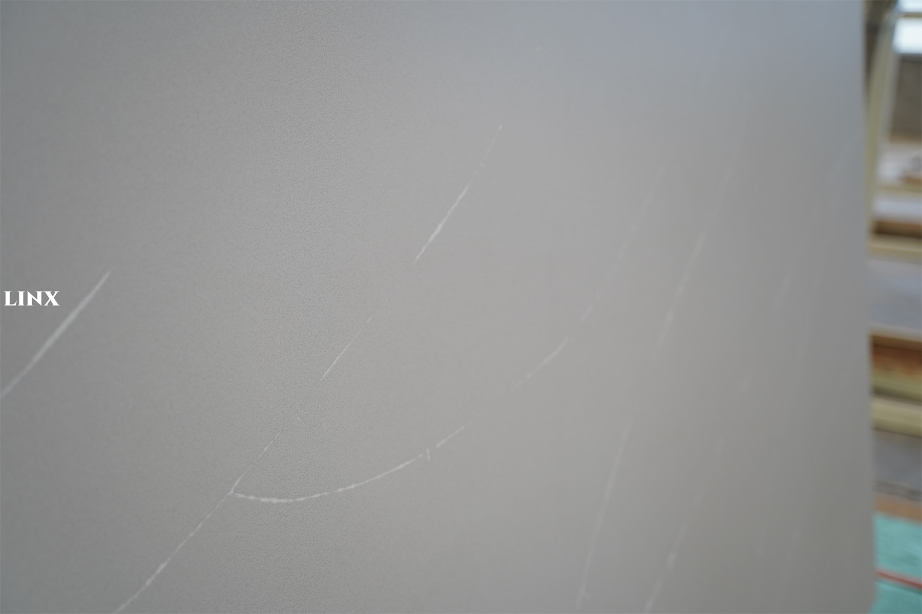 LX1108 CALACATTA GREY QUARTZ STONE DETAIL 3 LINX SURFACES