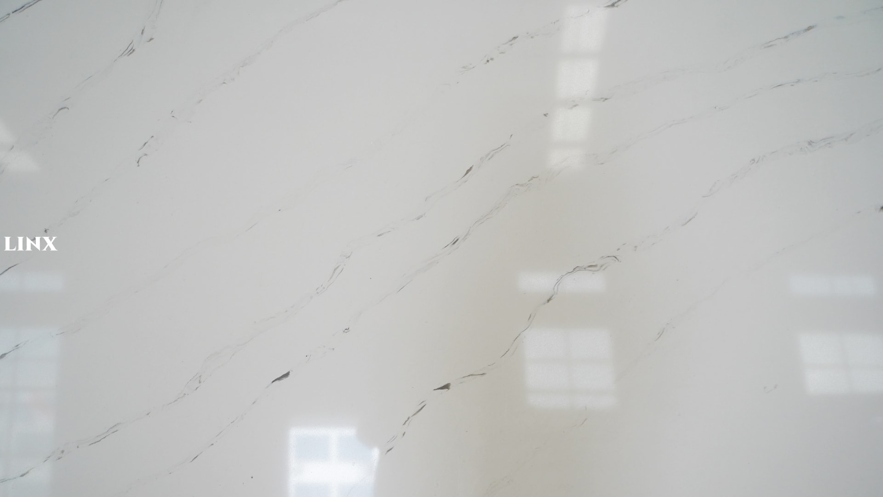 LX1224 CALACATTA WHITE QUARTZ STONE DETAIL 1 LINX SURFACES