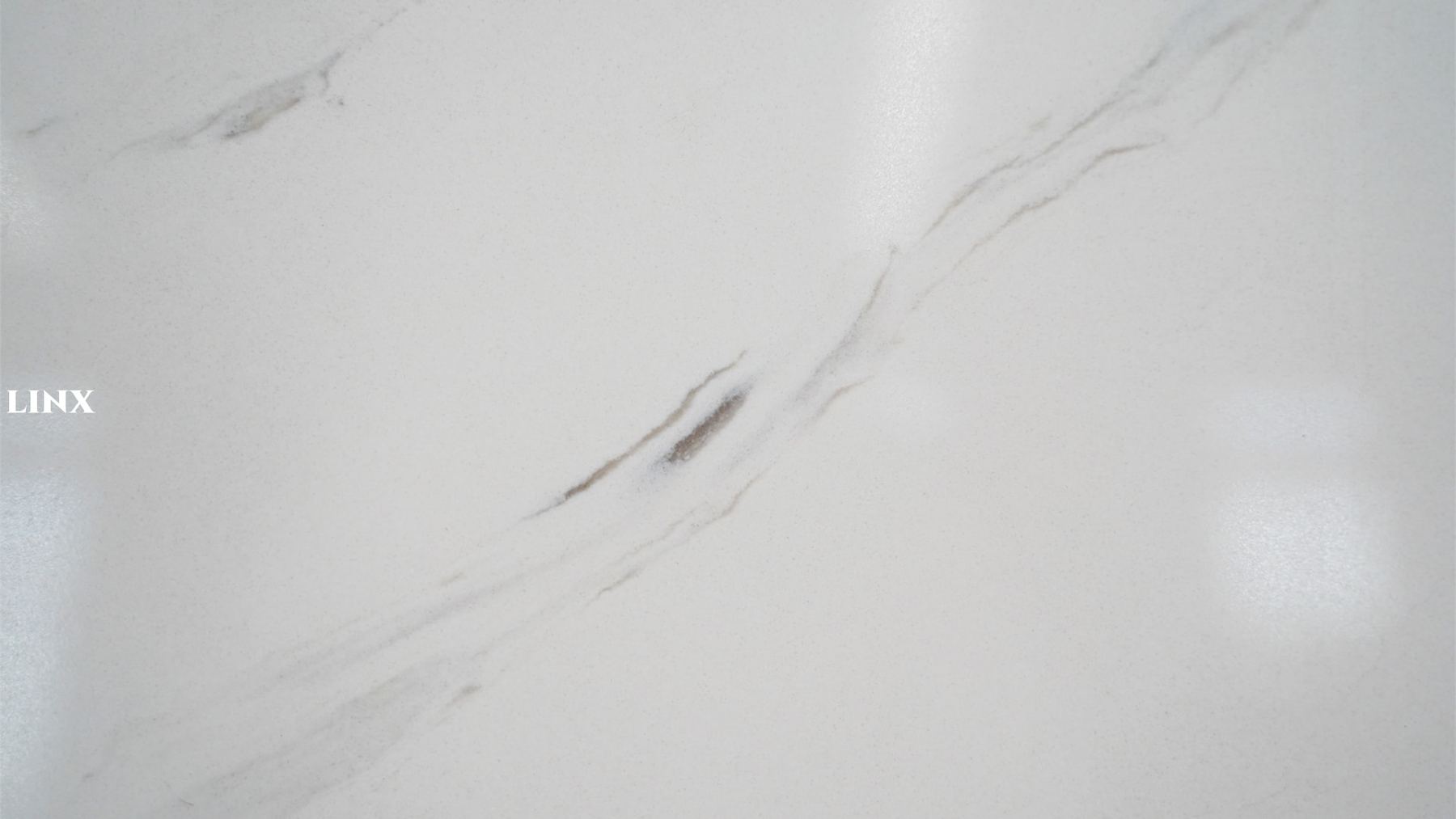 LX1224 CALACATTA WHITE QUARTZ STONE DETAIL 2 LINX SURFACES